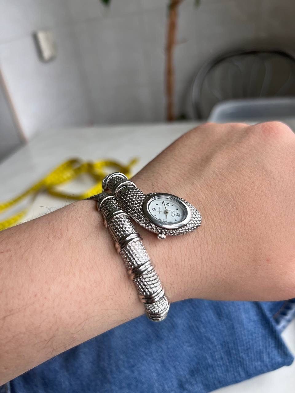 Jewelry × Vintage Vintage Snake Wrap Bracelet Watch Japanese Movement Size ONE SIZE - 1 Thumbnail