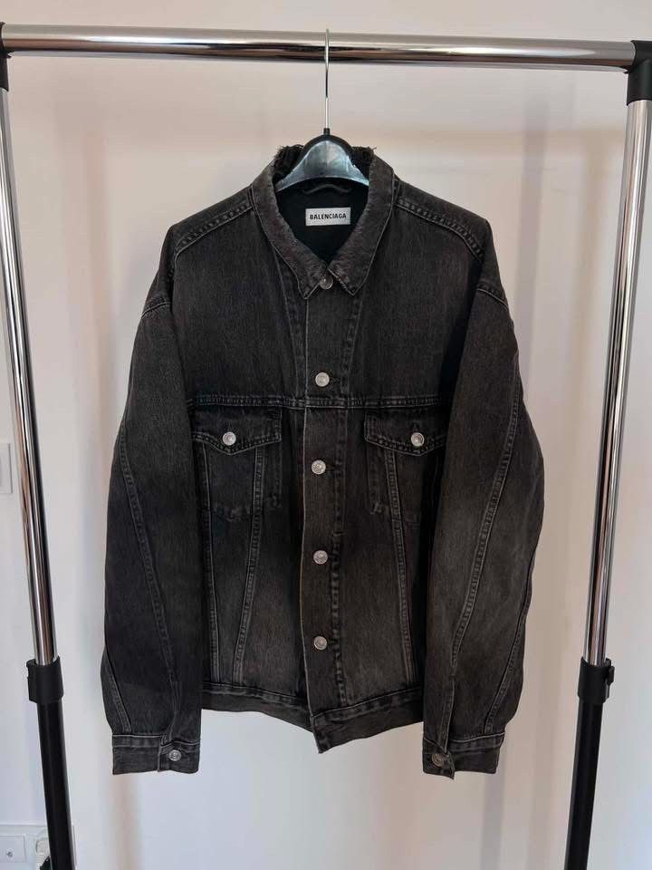 Balenciaga Balenciaga Oversized Denim Jacket Size US M / EU 48-50 / 2 - 3 Thumbnail