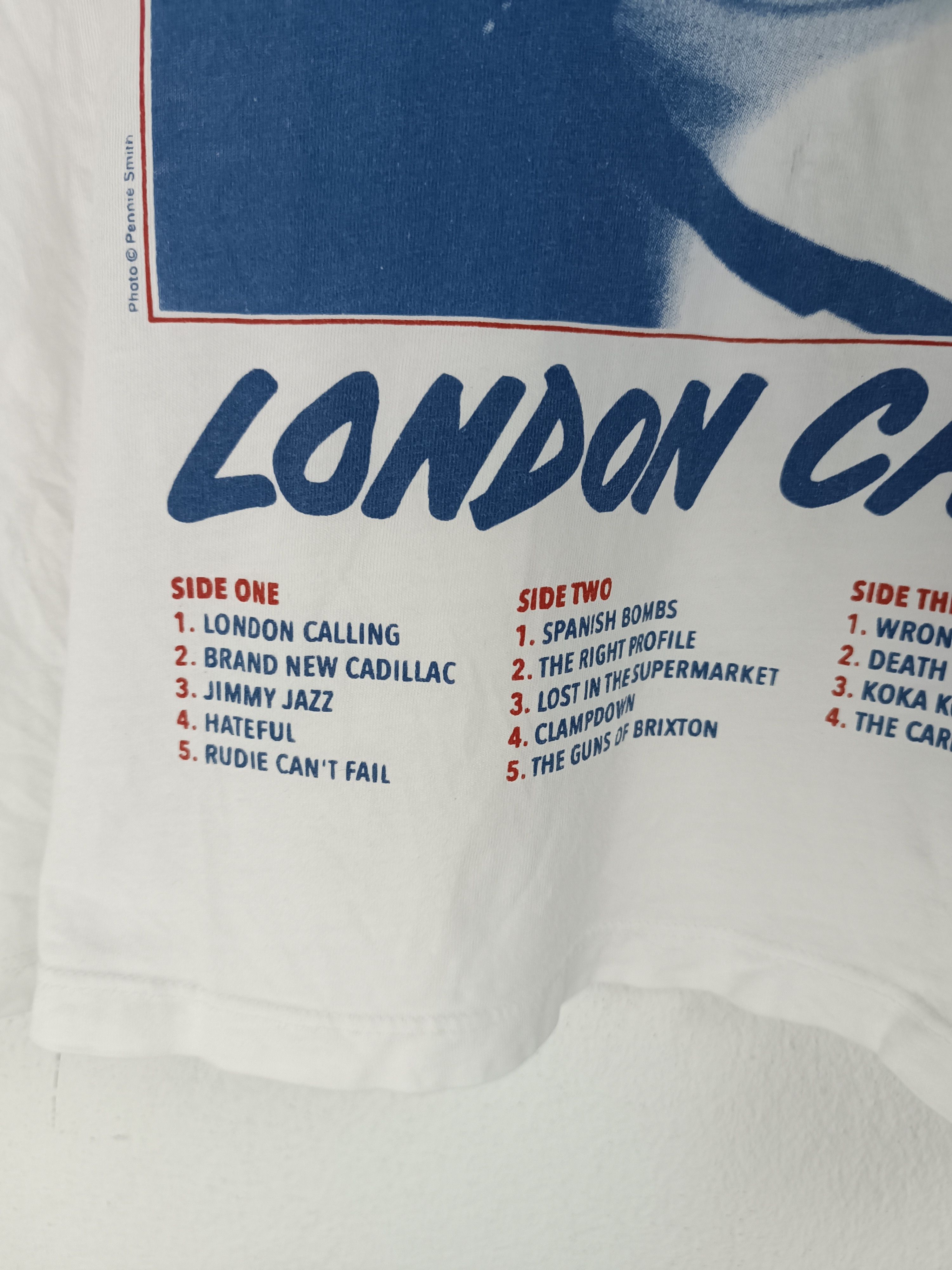 Band Tees VINTAGE THE CLASH LONDON CALLING BOXY PUNK PISTOLS CRAMPS 77 Size US L / EU 52-54 / 3 - 19 Thumbnail