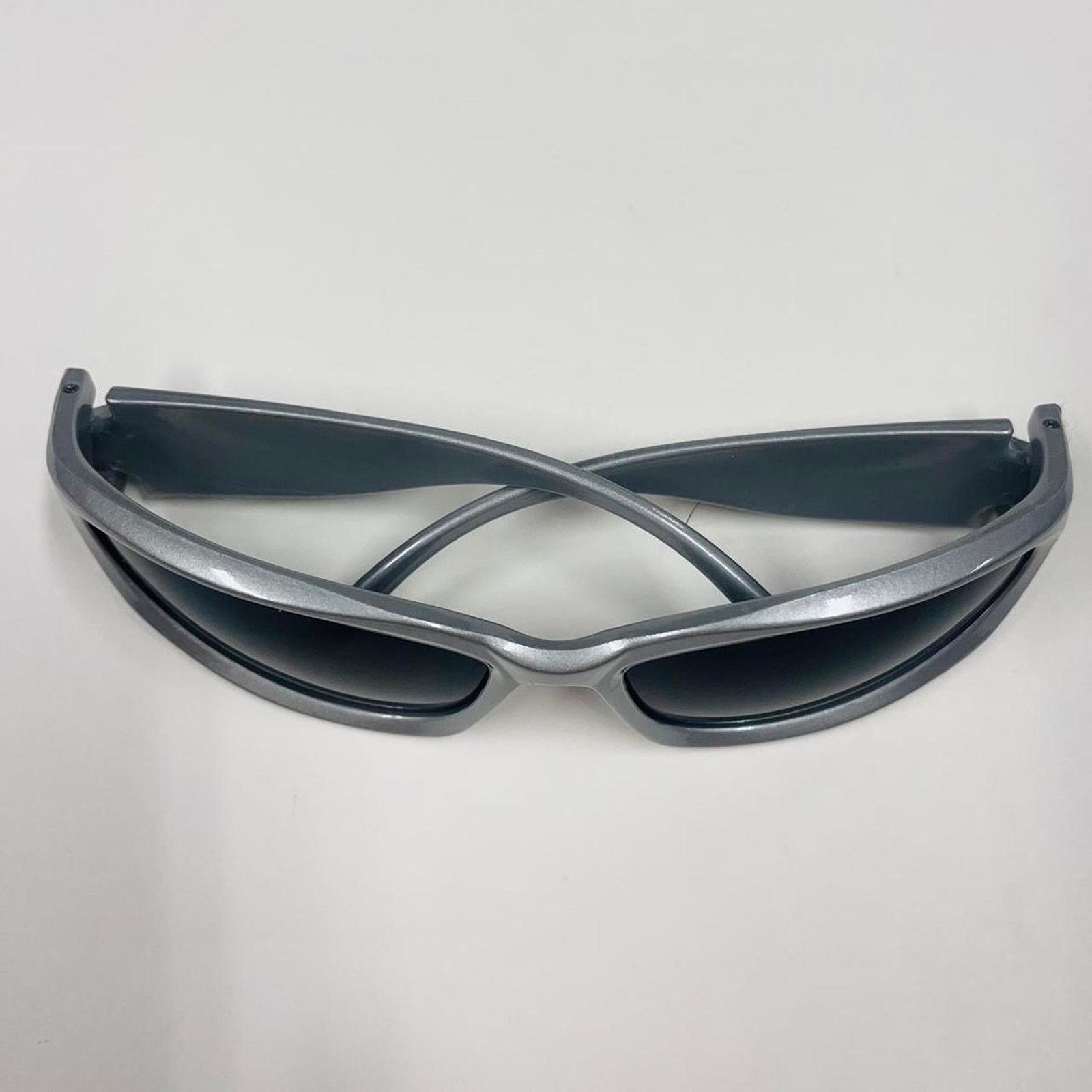Vintage Y2k 2000s vintage style gray sunglasses Size ONE SIZE - 6 Thumbnail