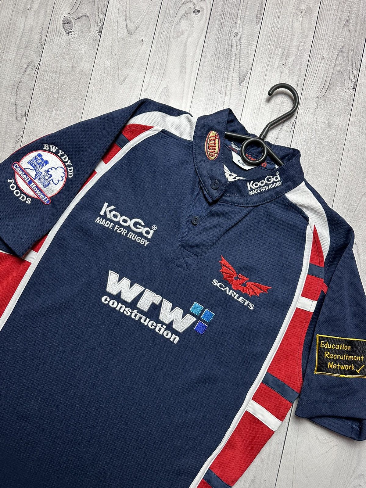Vintage Vintage Scarlets rugby jersey logo size M Size US M / EU 48-50 / 2 - 2 Thumbnail