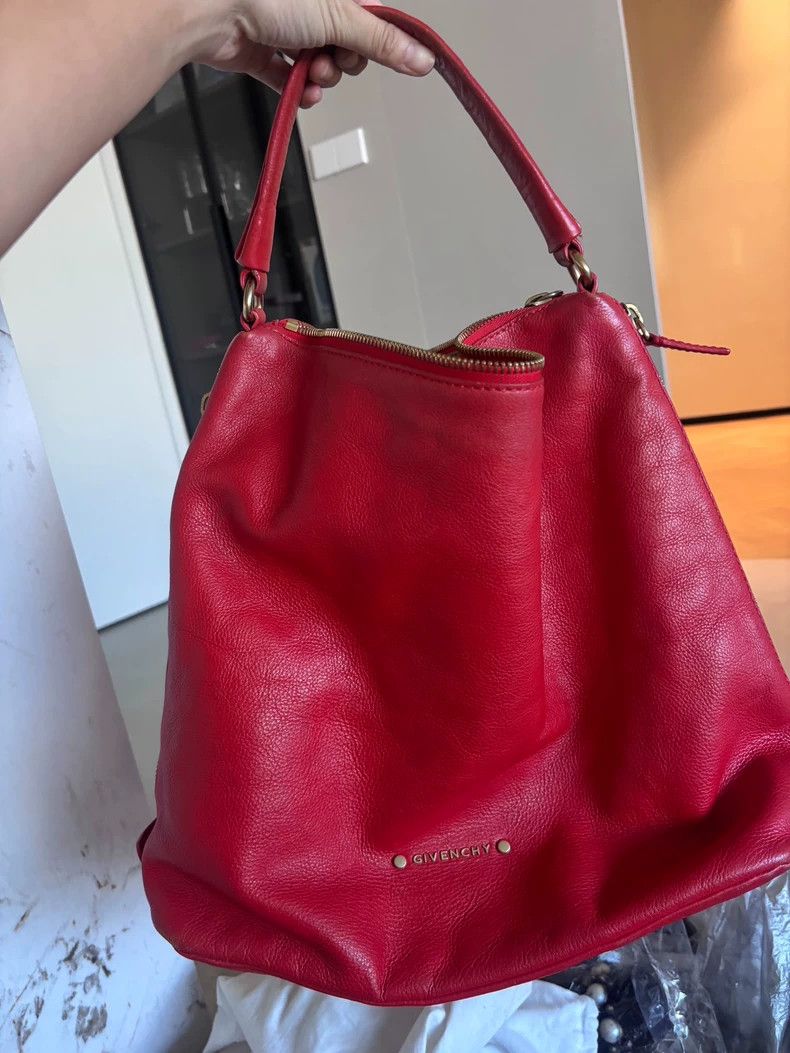 Givenchy Givenchy Red Lychee Pattern Cowhide Bucket Bag - dmc Size ONE SIZE - 1 Thumbnail