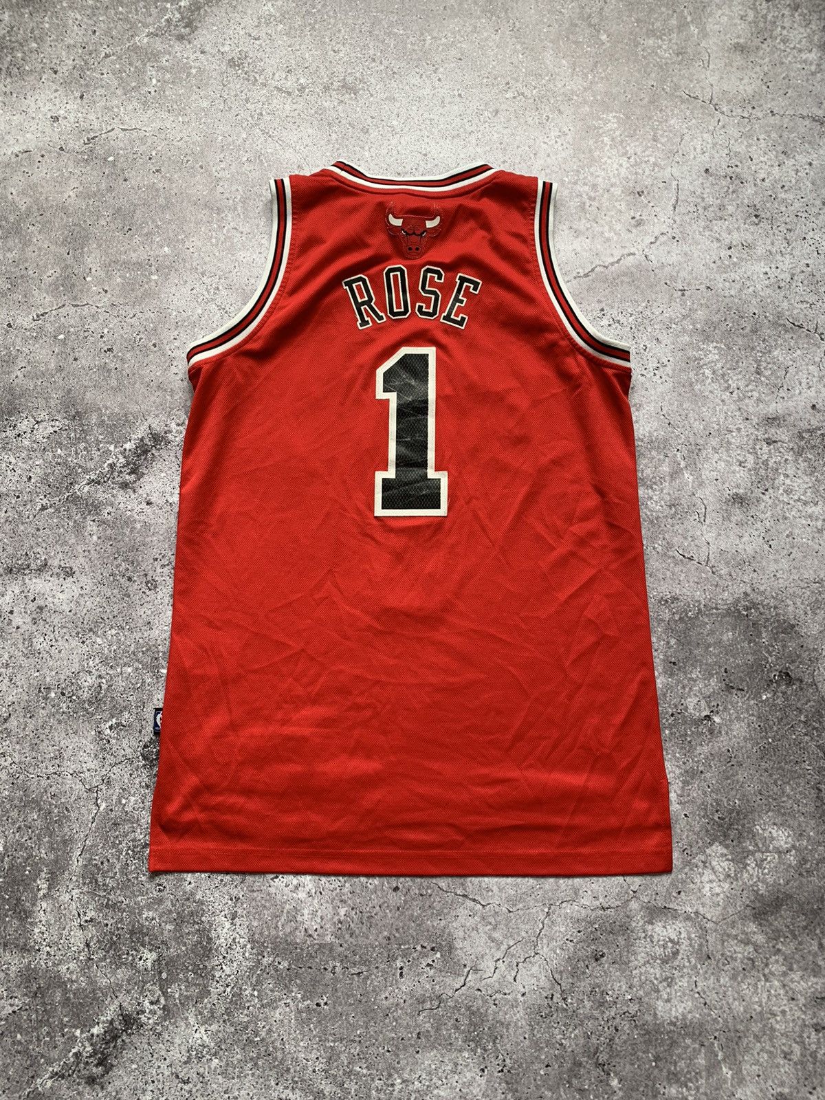 Adidas × NBA 🔥CHICAGO BULLS 2012 DERRICK ROSE #1 ADIDAS NBA JERSEY Size US M / EU 48-50 / 2 - 5 Thumbnail