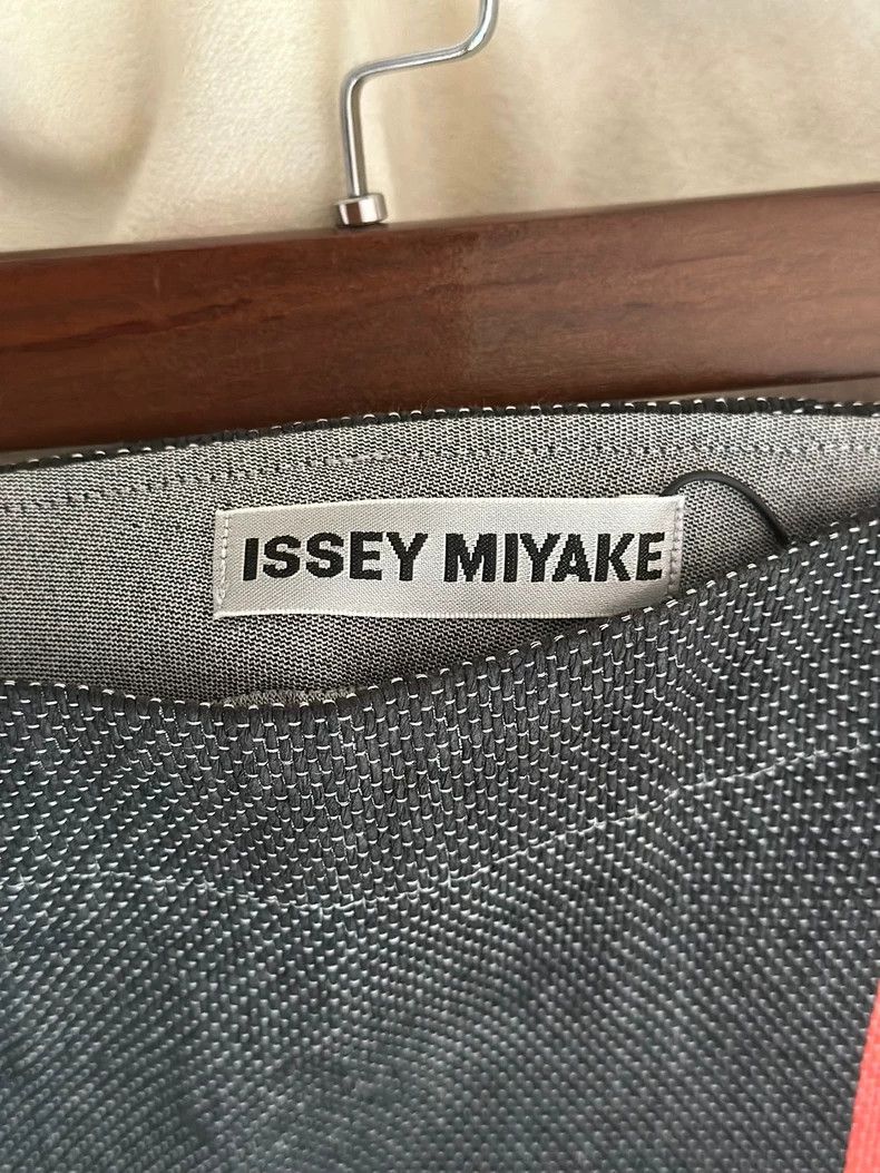 Issey Miyake Issey Miyake size:2 Black, green and red color-blocked mai Size 31" - 6 Thumbnail