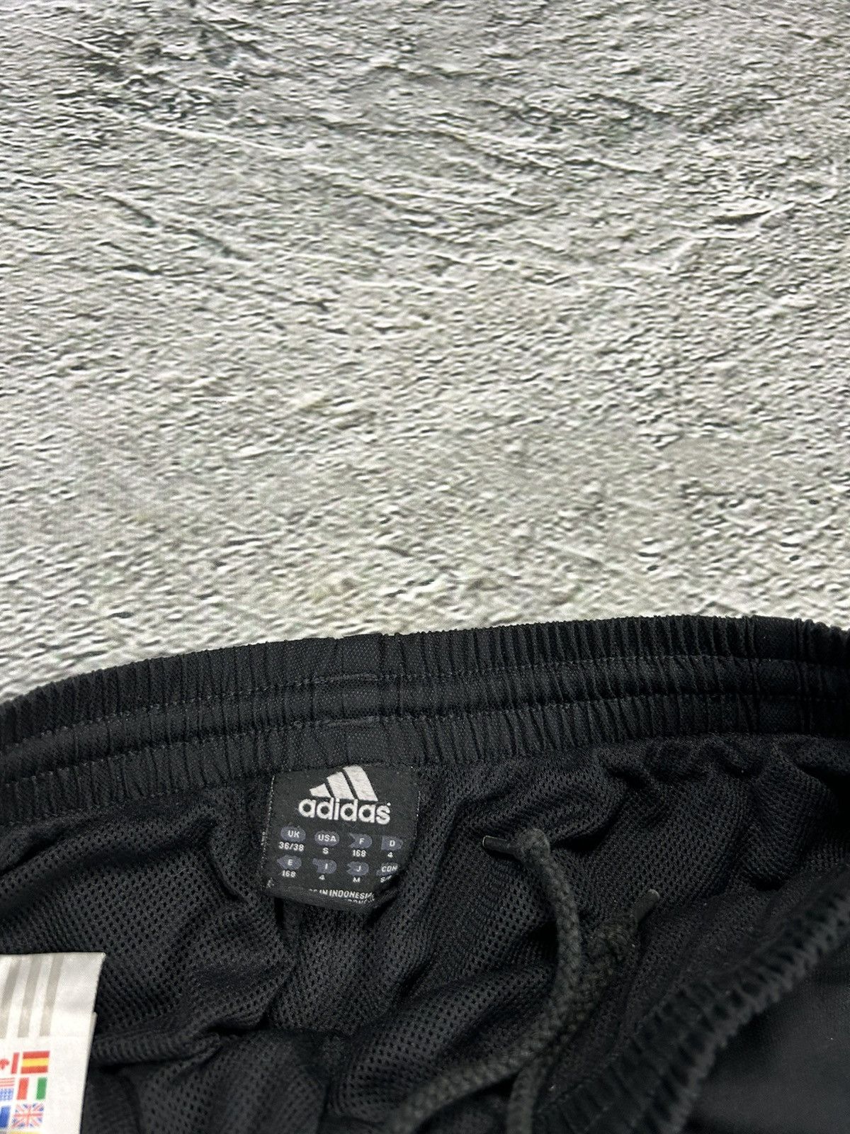 Adidas Adidas vintage black track pants small logo 2000s drill Y2K Size US 30 / EU 46 - 3 Thumbnail