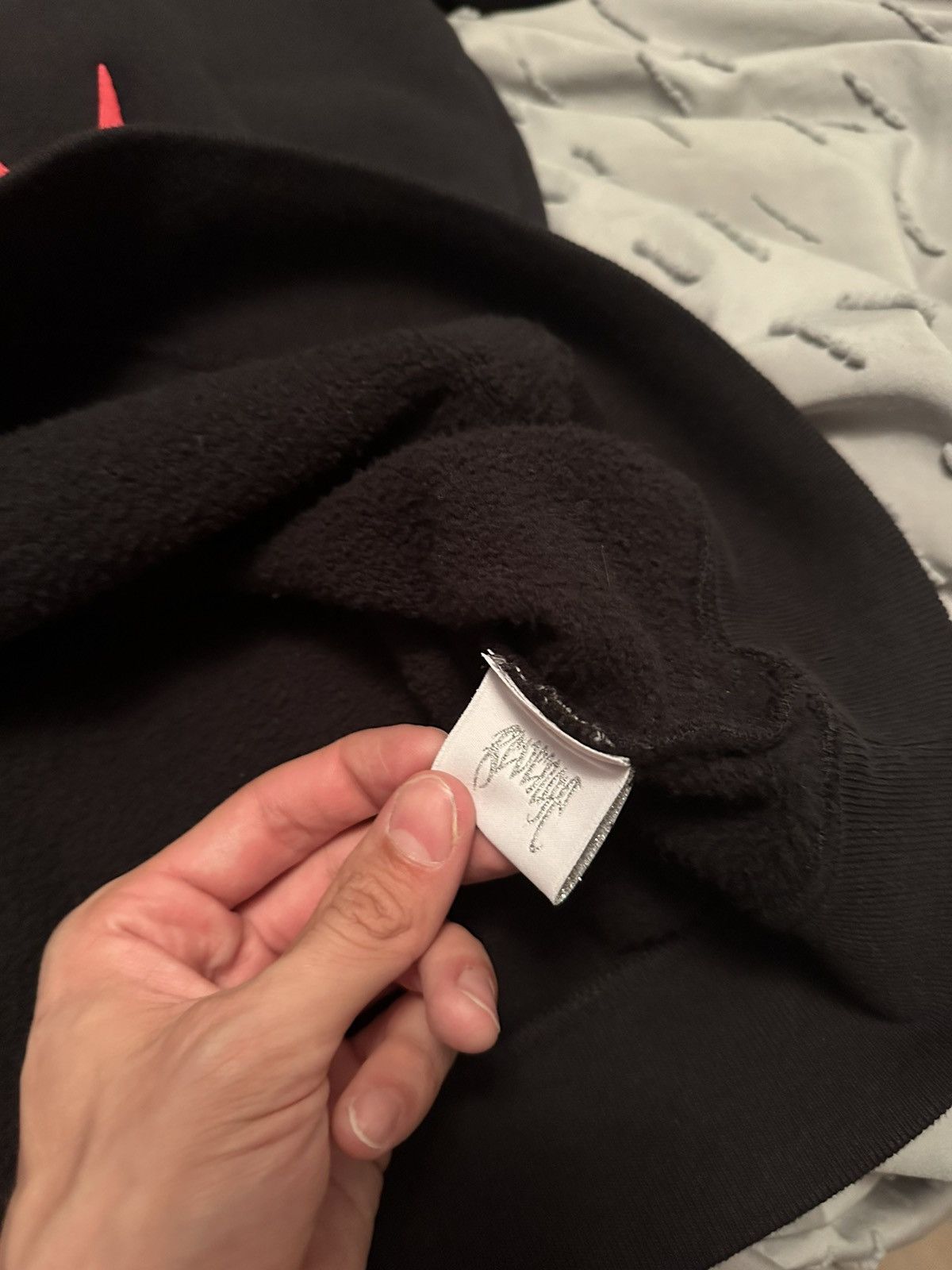 Designer × Hypebeast × Revenge Revenge ‘Bred’ Arch Logo Hoodie XL Size US XL / EU 56 / 4 - 12 Thumbnail
