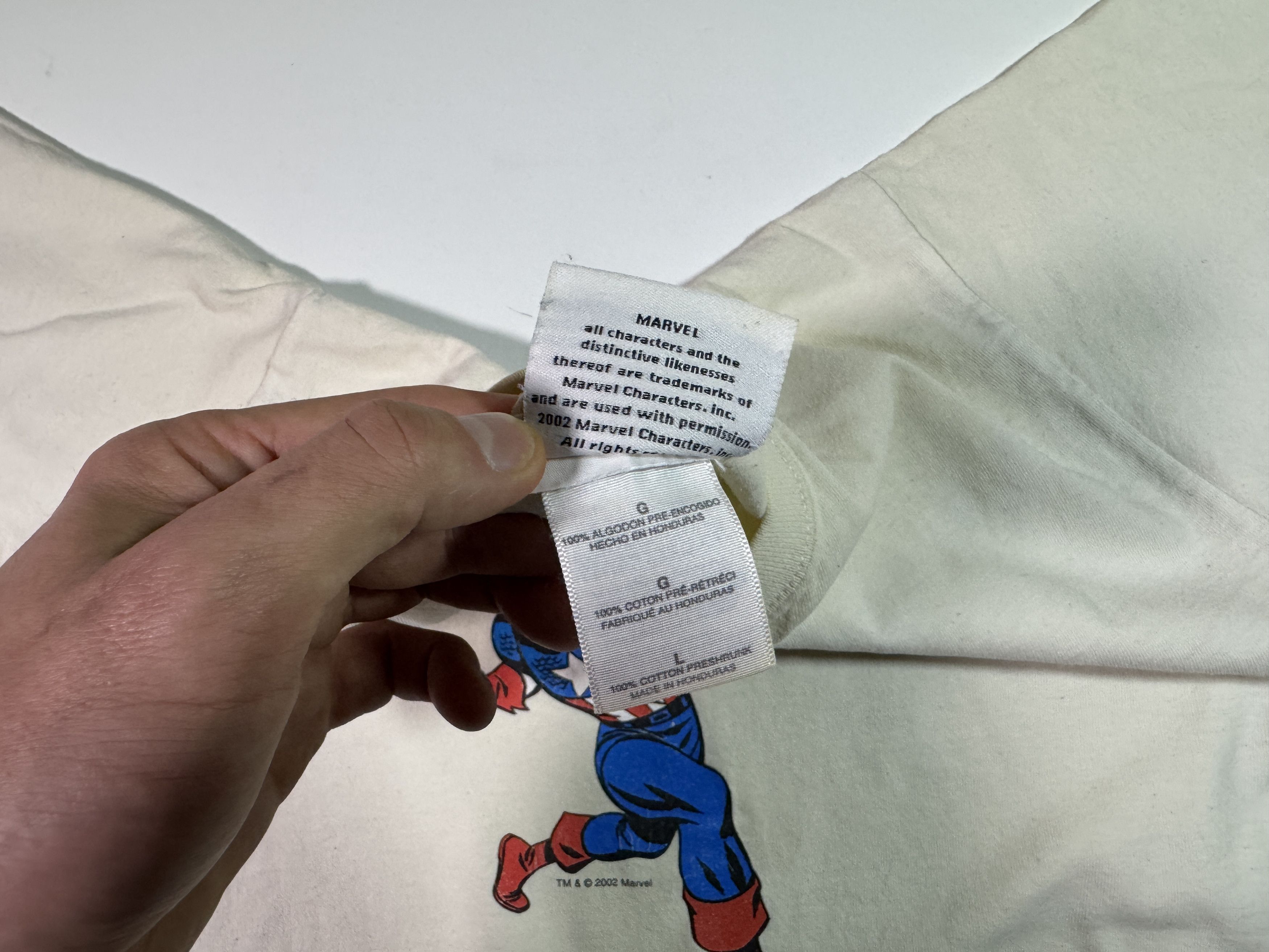Marvel Comics Vintage 2002 Captain America Marvel T-shirt Size US L / EU 52-54 / 3 - 8 Thumbnail
