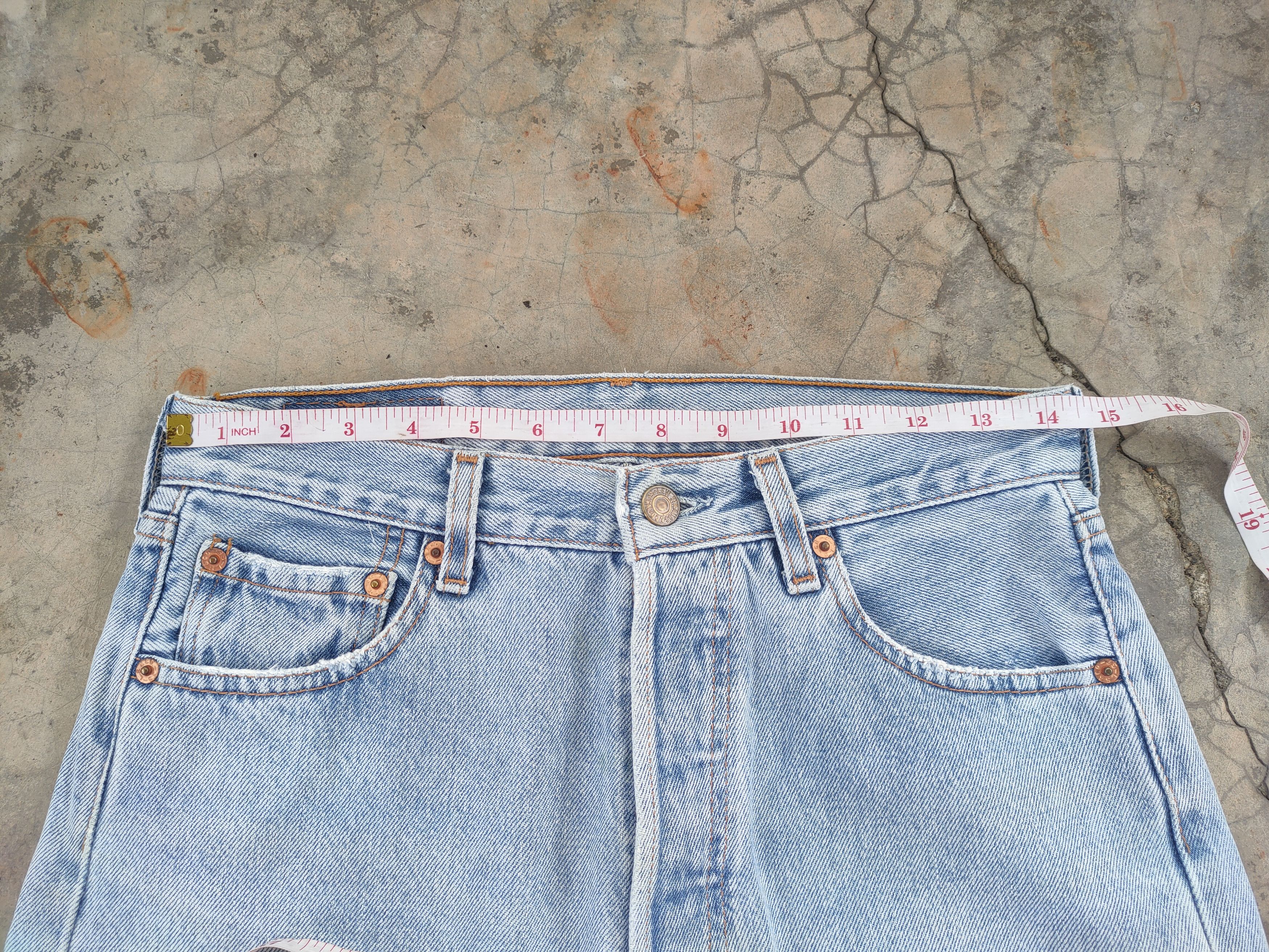 Jean × Levi's × Vintage VINTAGE LEVI'S 501 90' FADED WASH DISTRESSED JEANS PANTS Size US 29 - 7 Thumbnail