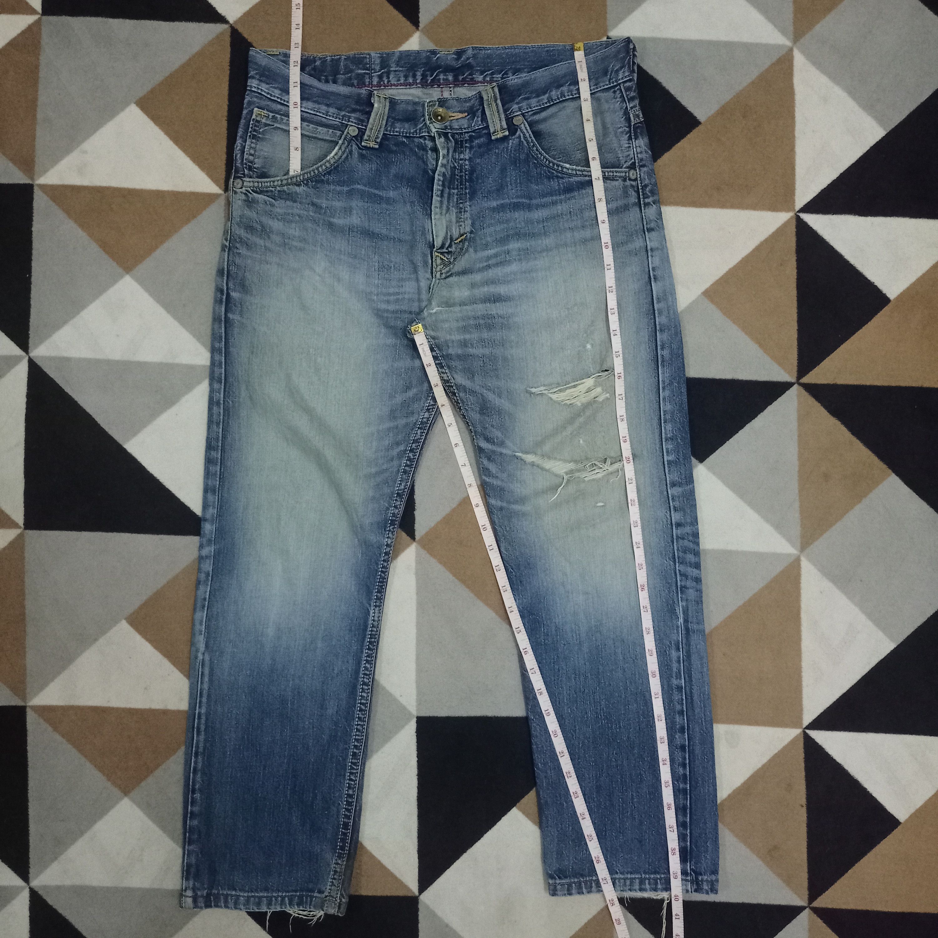 Edwin Exclusive Vintage Edwin Japan Faded Blue Ripped Loose Jeans Size US 36 / EU 52 - 12 Thumbnail