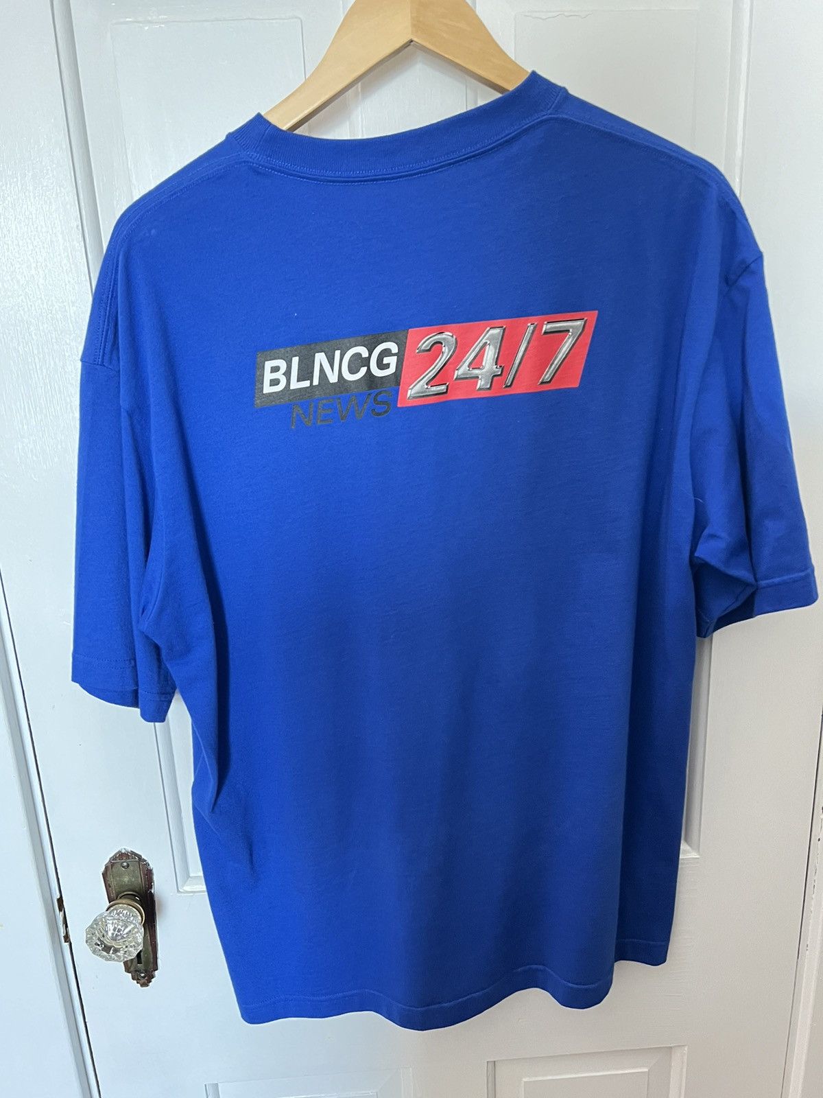 Balenciaga × Designer BALENCIAGA RARE NEWS 24/7 T-SHIRT Size US M / EU 48-50 / 2 - 2 Thumbnail