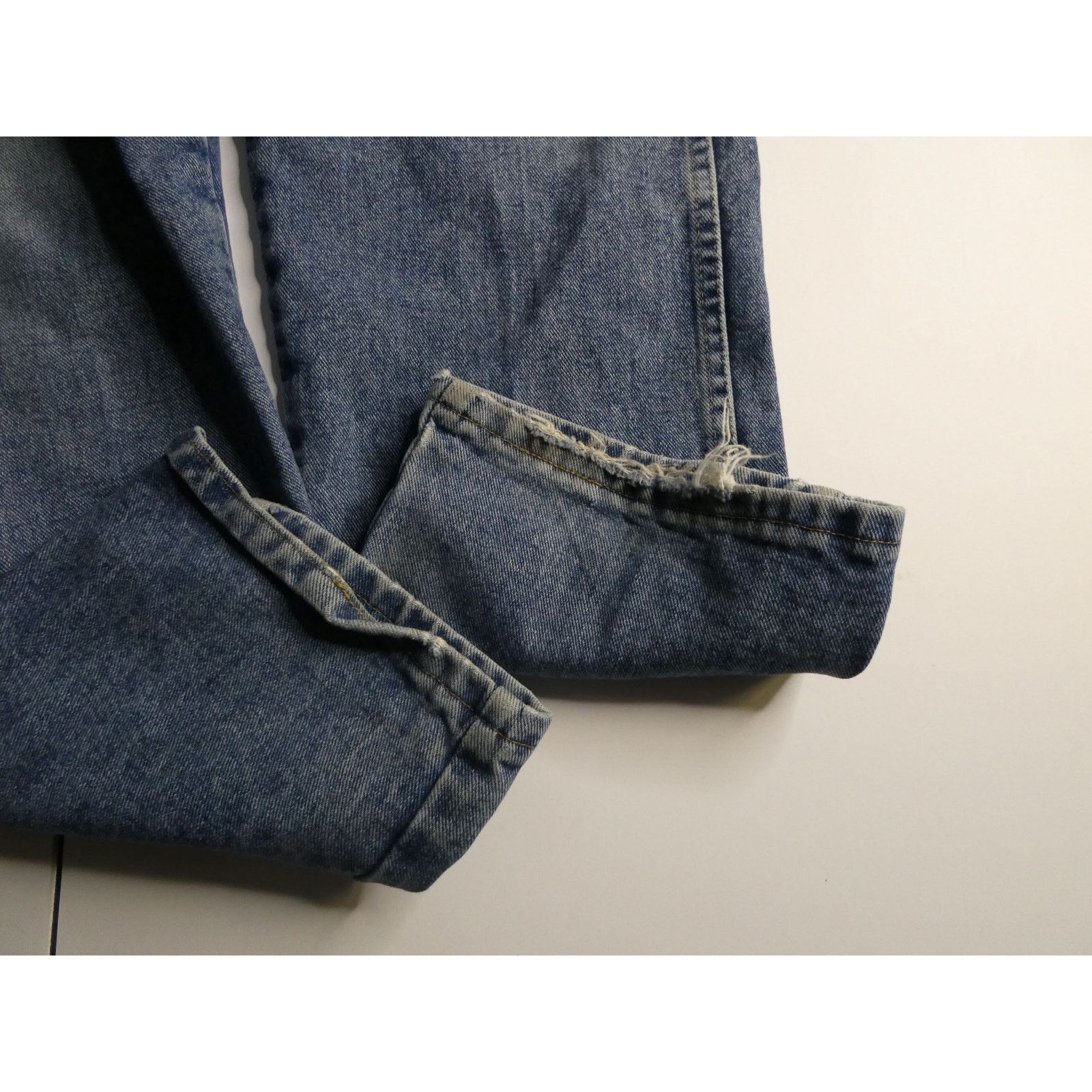 Wrangler WRANGLER Rugged Wear jeans, 36x30 medium wash straight fit Size US 36 / EU 52 - 2 Thumbnail