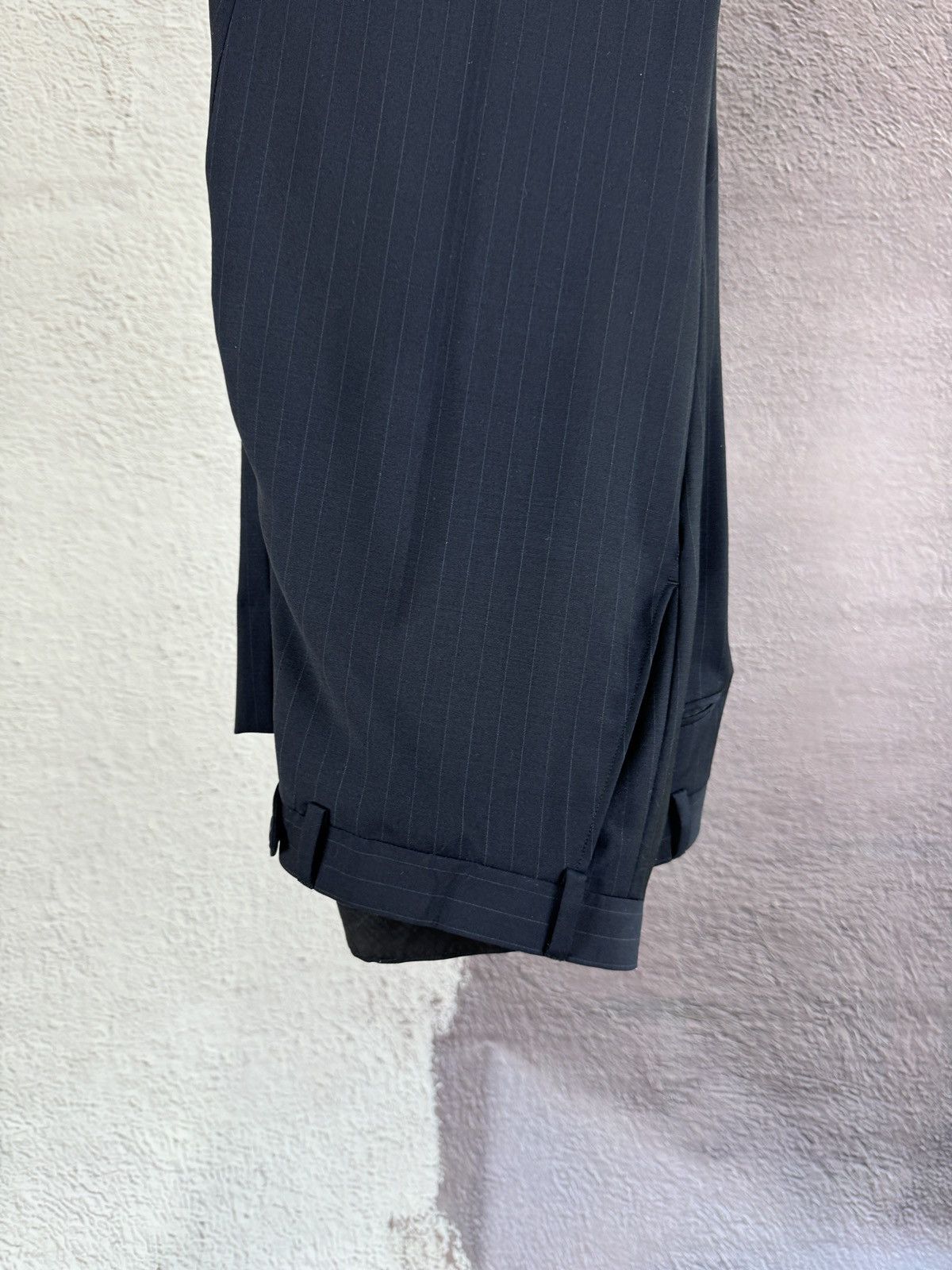 Gieves & Hawkes Gieves & Hawkes Saville Row navy striped wool suit 2 button Size 46R - 17 Thumbnail