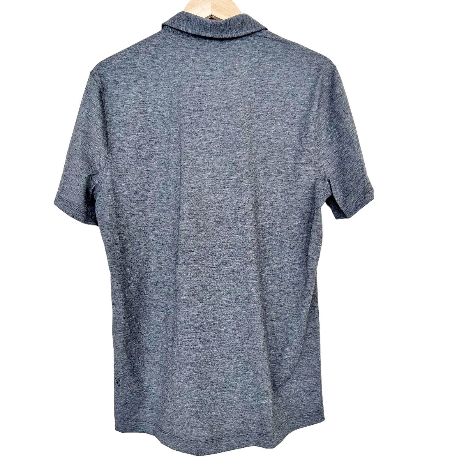 Lululemon Lululemon Gray Short Sleeve Polo Sz M Size US M / EU 48-50 / 2 - 3 Thumbnail