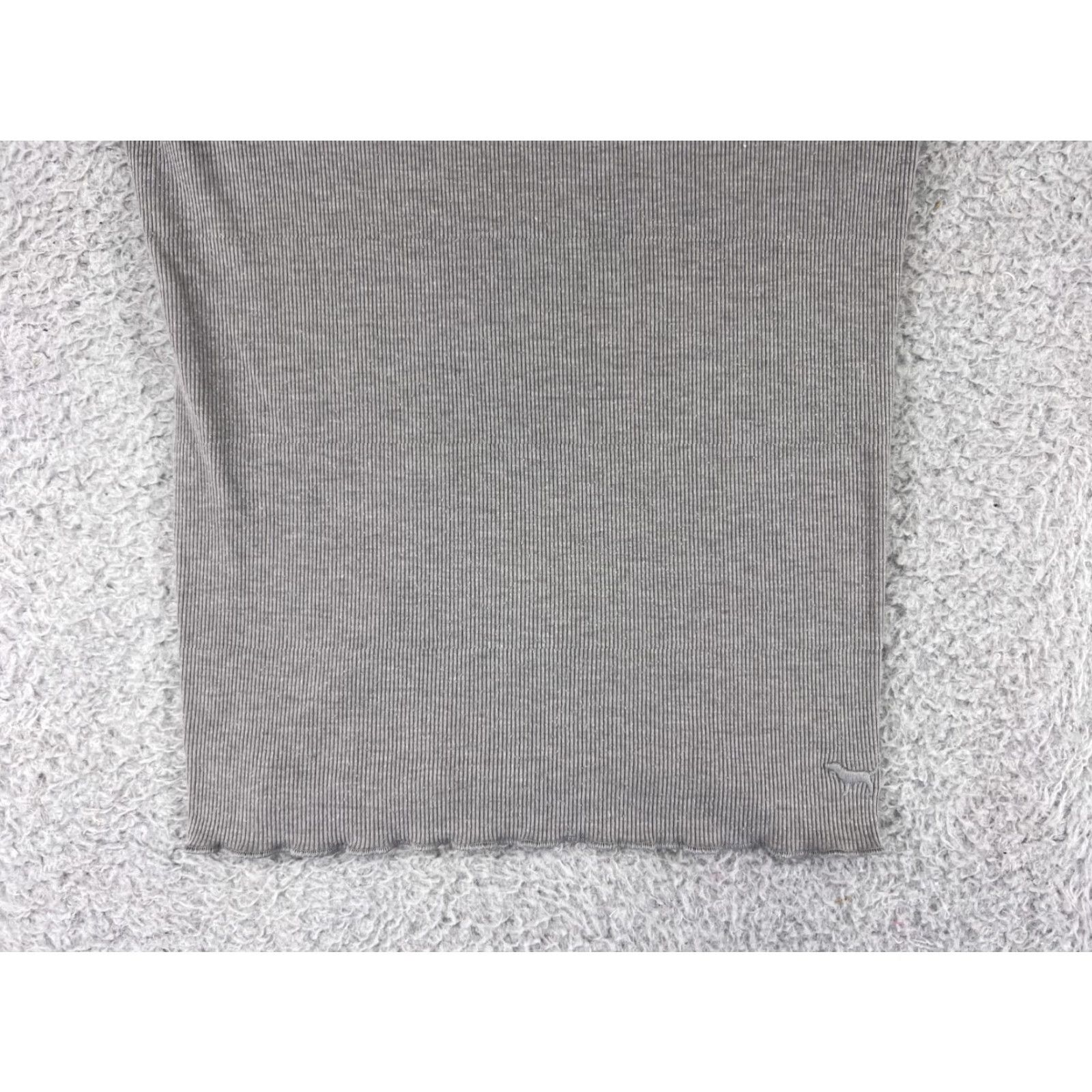 Victoria's Secret VICTORIA'S SECRET Shirt Womens XS Gray Short Sleeve Round Neck Polyester Size XS / US 0-2 / IT 36-38 - 6 Thumbnail