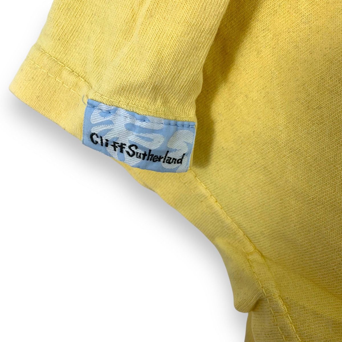 Vintage Vintage CLIFF SUTHERLAND SURF Caravan Camping Tee Shirt Size US M / EU 48-50 / 2 - 5 Thumbnail