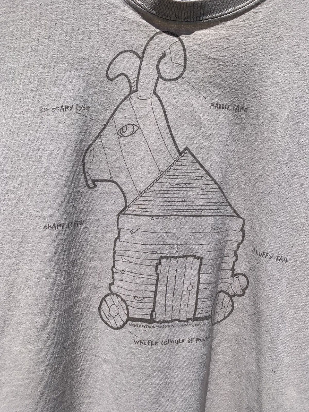 Liquid Blue × Vintage Vintage Monty Python & the Holy Grain Trojan Rabbit T Shirt Size US L / EU 52-54 / 3 - 3 Thumbnail