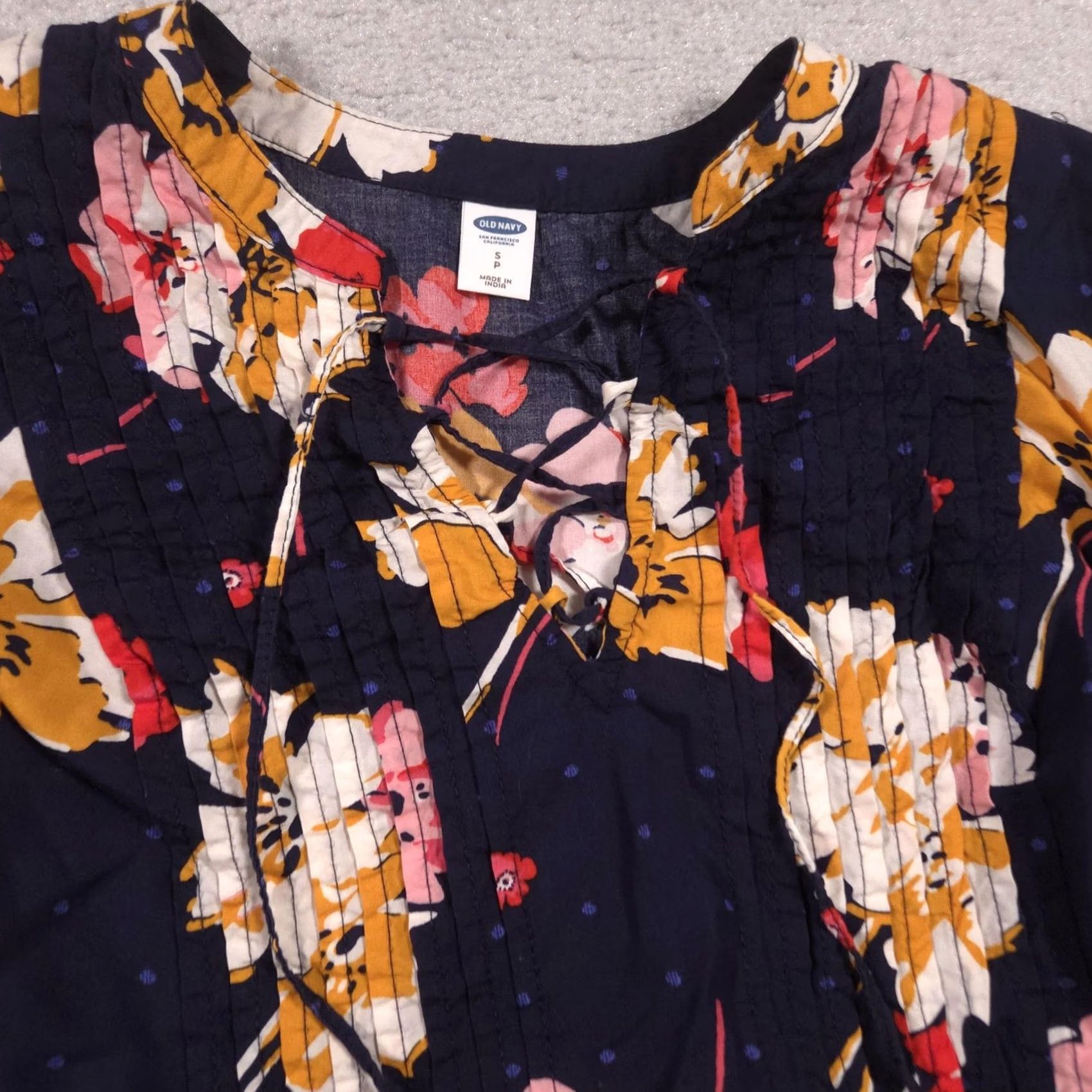 Old Navy VINTAGE Old Navy Dress Womens Small Navy Floral Boho Long Sleeve Pleated Shift Tunic Size S / US 4 / IT 40 - 4 Thumbnail
