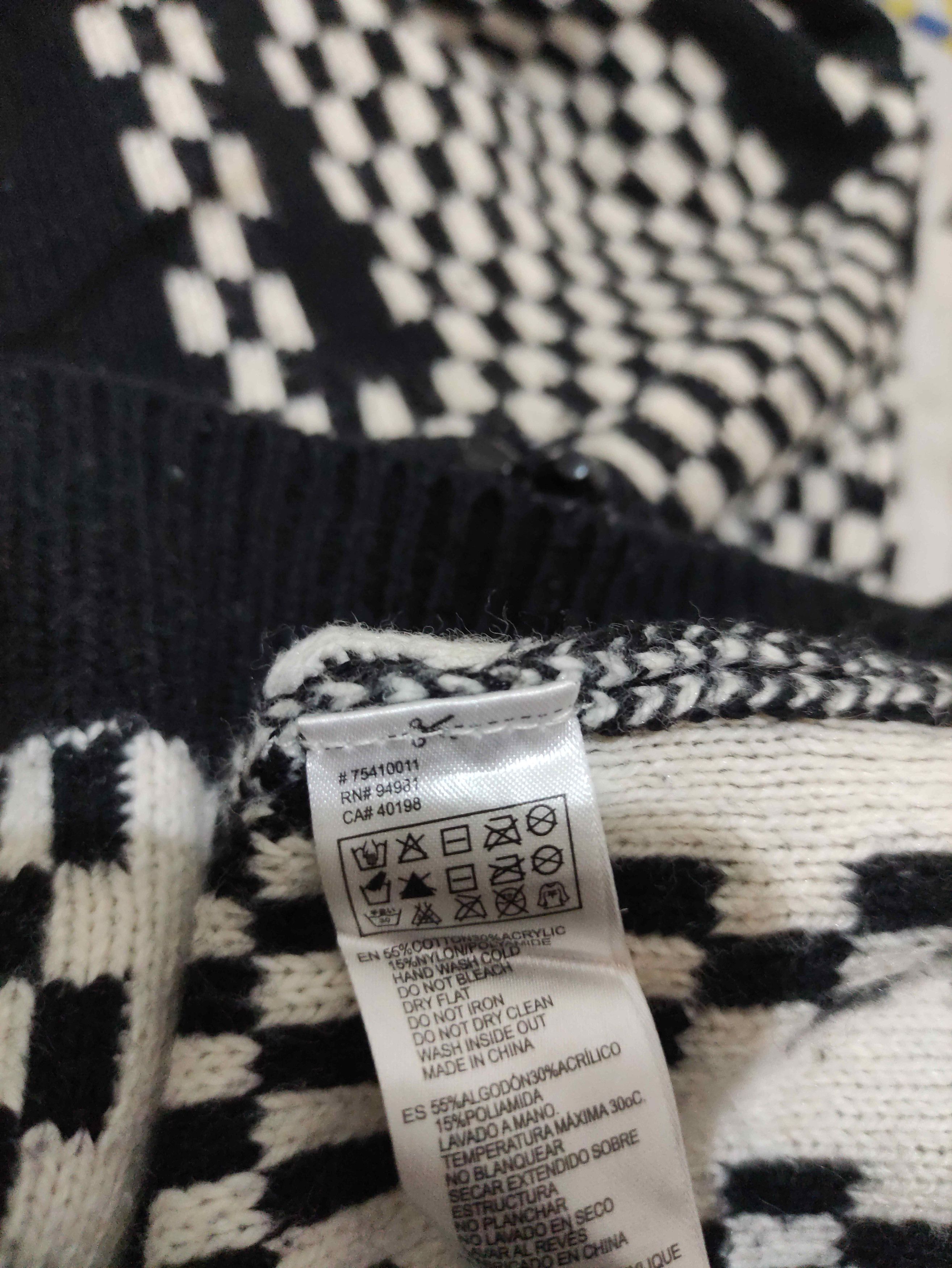 Japanese Brand Forever 21 Vkei Goth Monochrome Geometric studs Knit Sweater Size US M / EU 48-50 / 2 - 10 Thumbnail