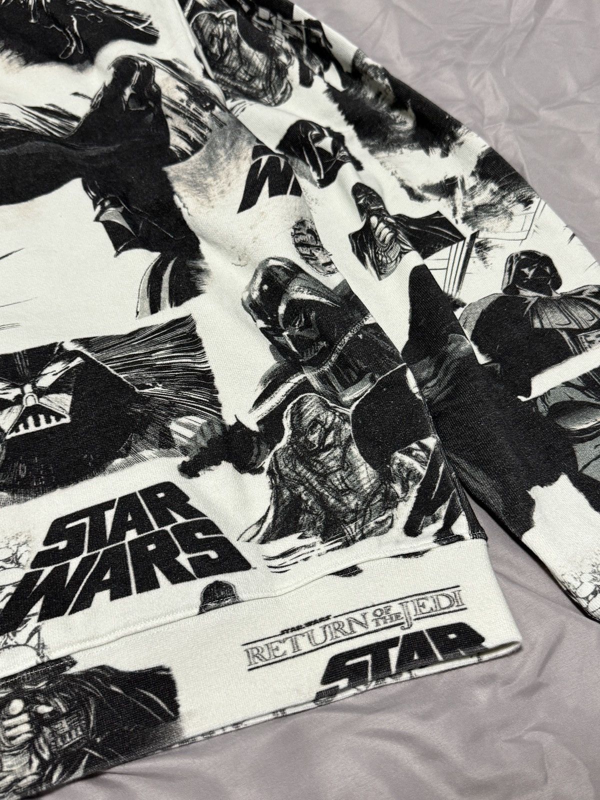 Kith Kith Star Wars Vadeer Illustration Hoodie - Waffle Deadstock Size US M / EU 48-50 / 2 - 10 Thumbnail
