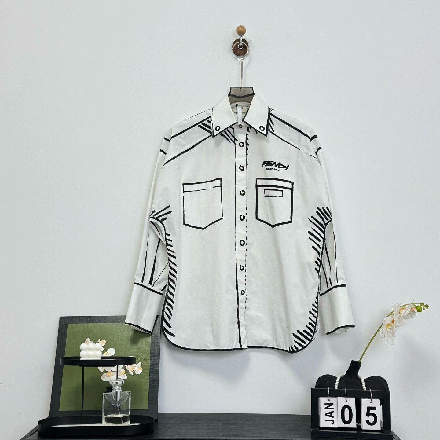 Fendi Fendi Hand-Painted Shirt in California Sky Size US M / EU 48-50 / 2 - 1 Thumbnail