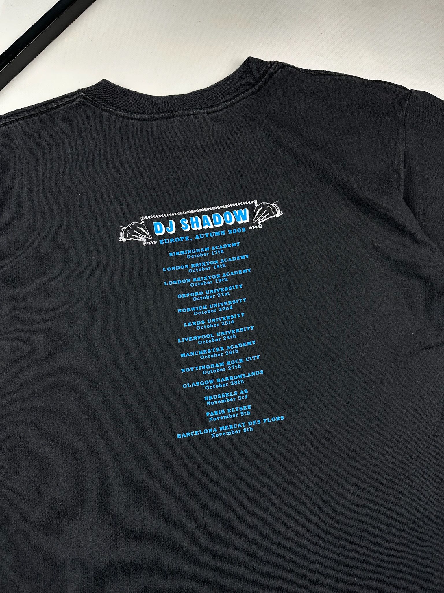 Band Tees Vintage DJ Shadow Tour Tee Shirt 2002 everything went wrong Size US M / EU 48-50 / 2 - 1 Thumbnail