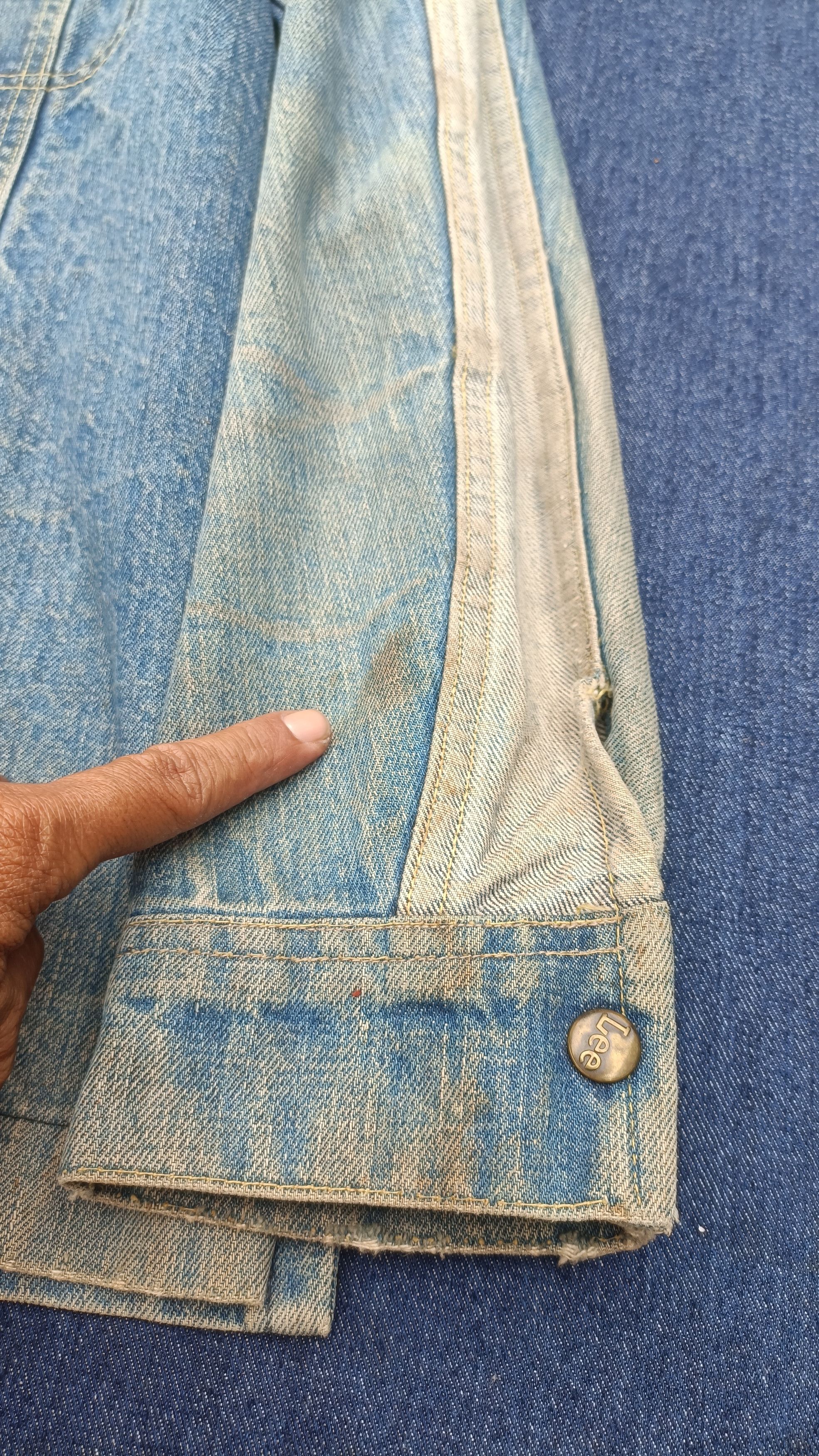 Lee Vintage 70s-80s Lee disstresed denim jacket Size US L / EU 52-54 / 3 - 6 Thumbnail