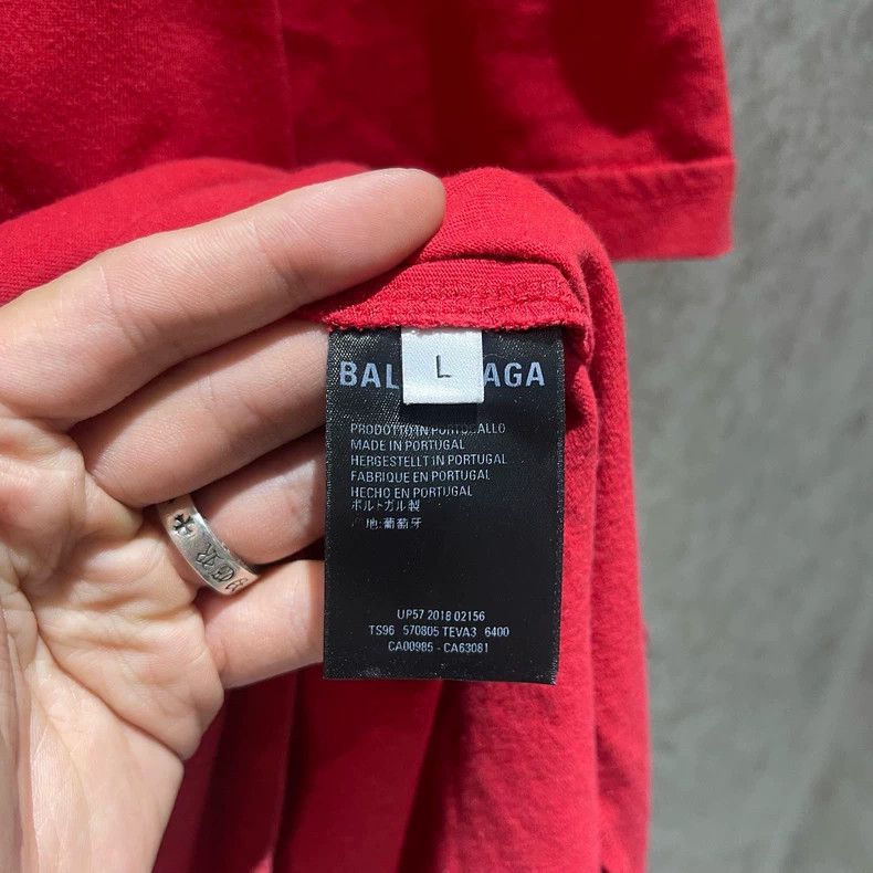 Balenciaga Balenciaga Red dashboard short sleeves 2502-Nextarrow Size US L / EU 52-54 / 3 - 3 Thumbnail