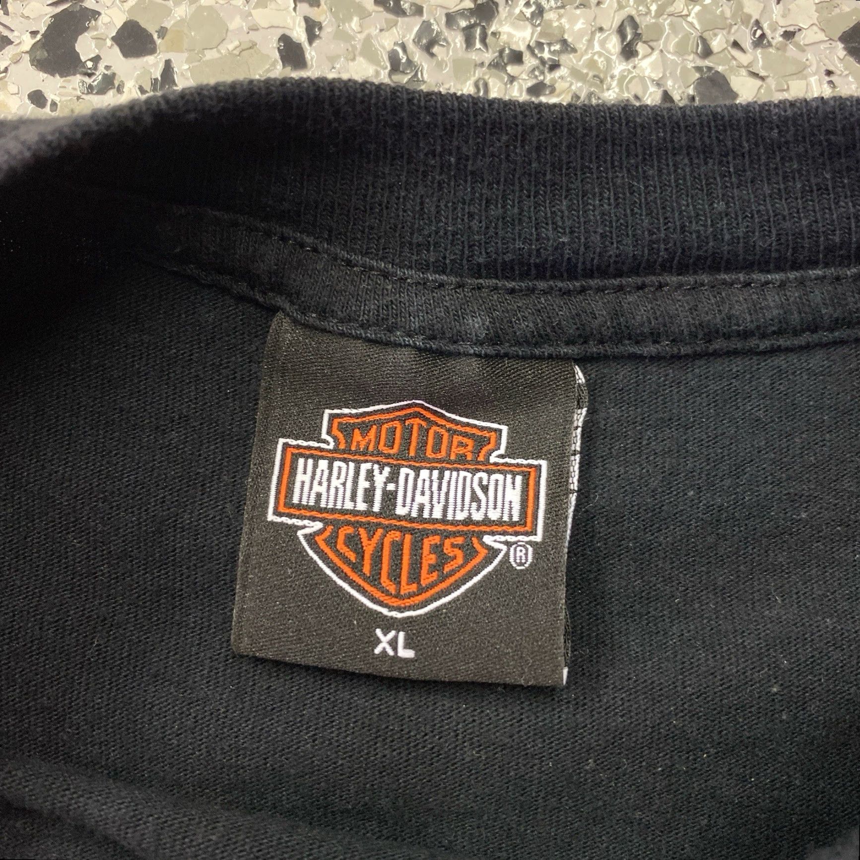 Harley Davidson VINTAGE Harley-Davidson T Shirt Adult XL Black Richmond Virginia Graphic Print Double-Sided Crew Neck Short Sleeve Men Size US XL / EU 56 / 4 - 3 Thumbnail