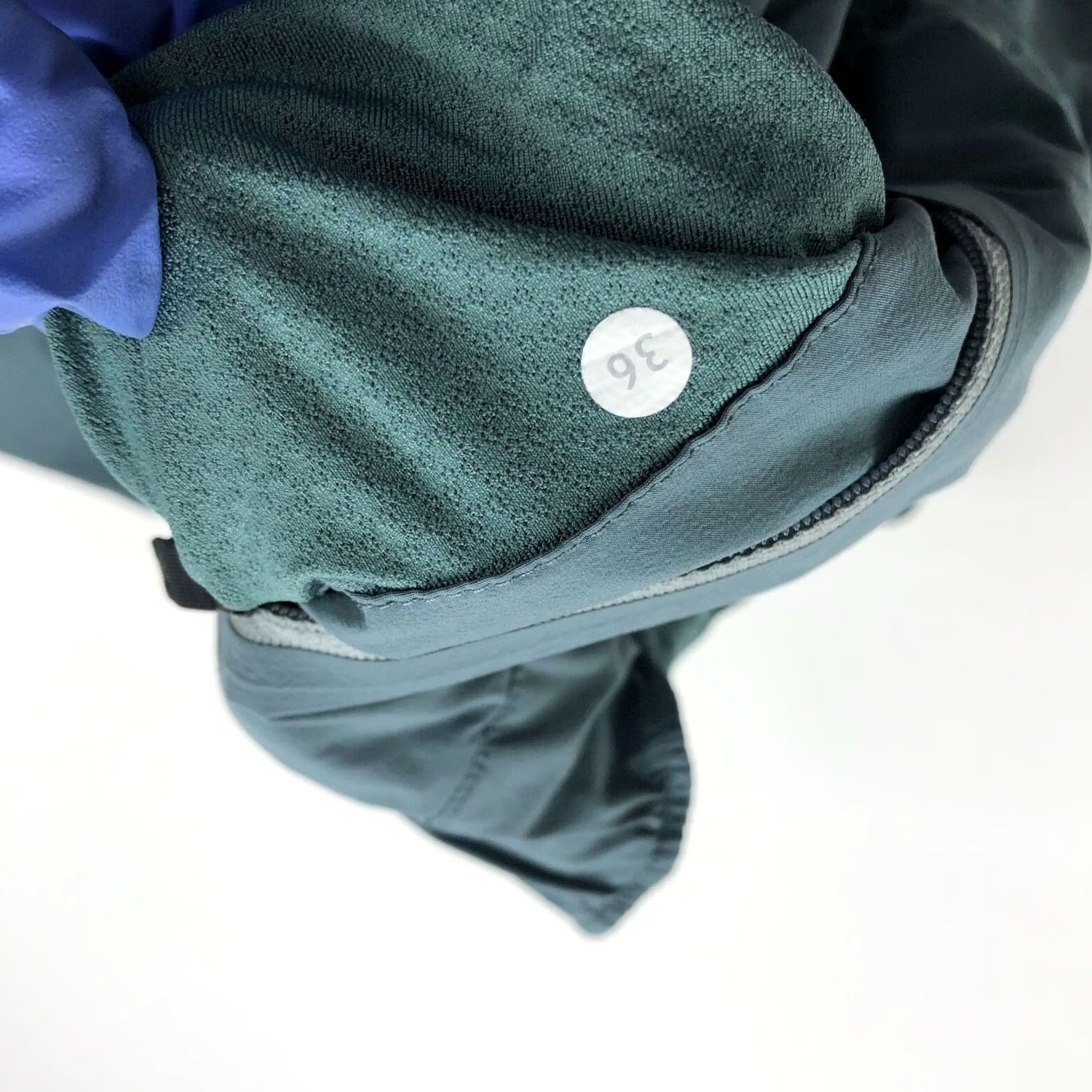 Lululemon Lululemon Shorts 36 Casual Regular Inseam 11" Elastic Waist Belt Loops Nylon Polyester Spandex 90s VTG Blue Mens Size US 36 / EU 52 - 7 Thumbnail