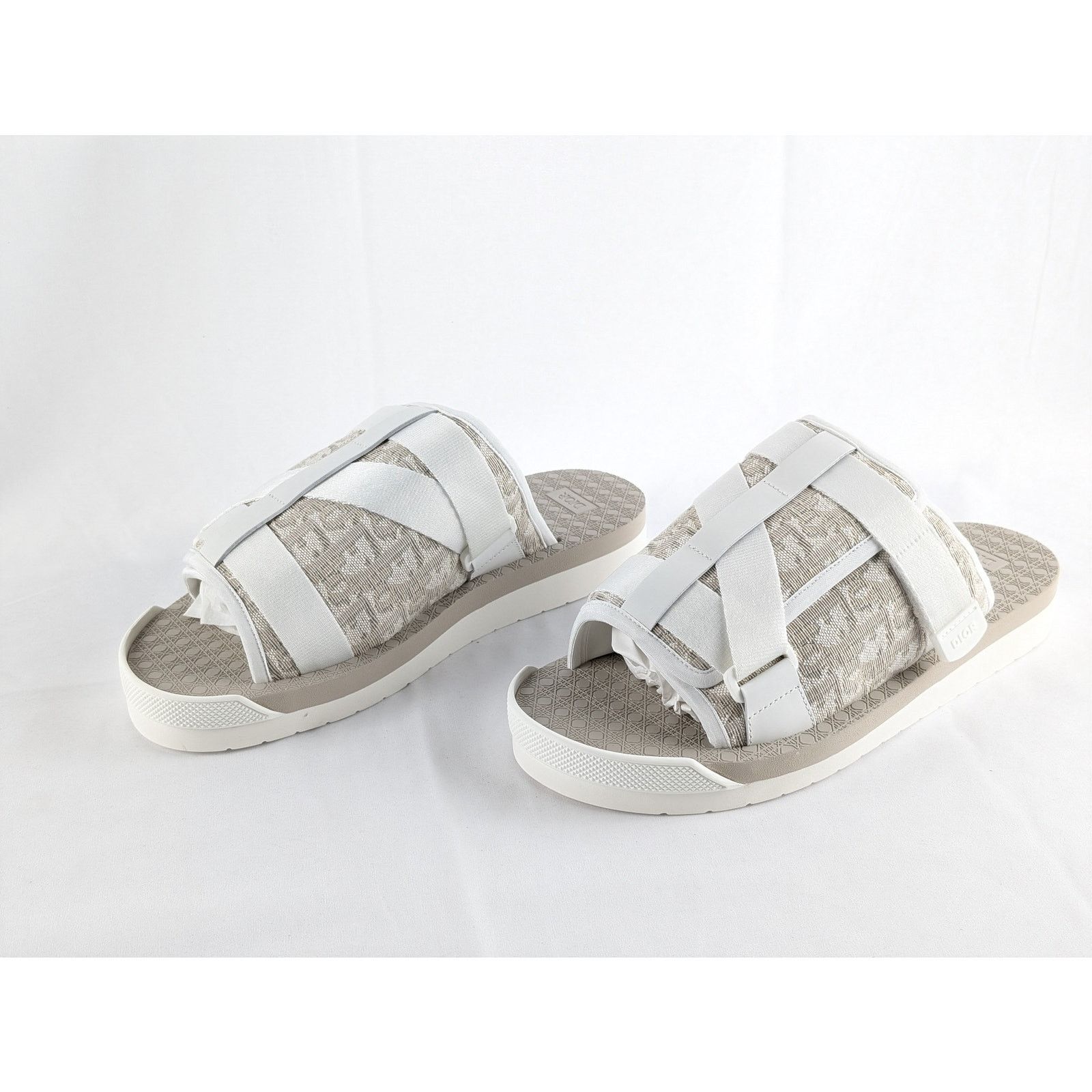 Dior o1rshd1 Sandal M-Alpha Sandal in Beige/White Size US 7 / EU 40 - 10 Thumbnail