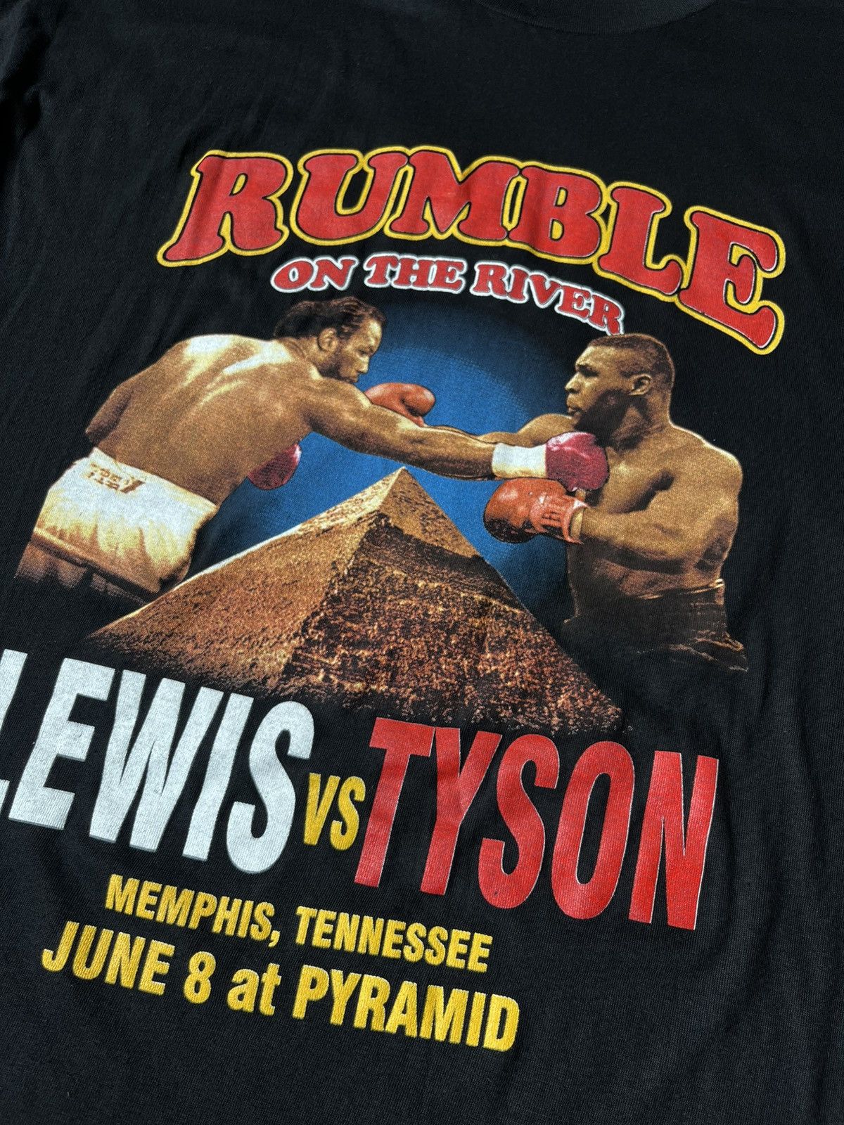 Vintage Vintage Mike Tyson vs Lennox Lewis Rumble T Shirt Size XXL Size US XXL / EU 58 / 5 - 6 Thumbnail