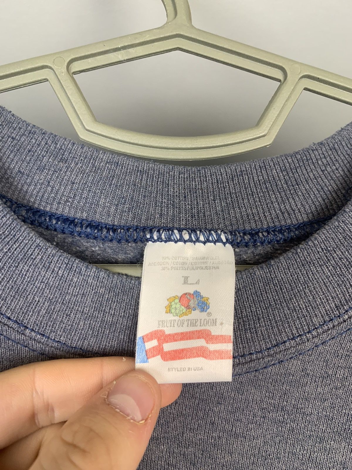 Fruit Of The Loom Vintage Fruit Of The Loom Faded Blank Sweatshirt Size US L / EU 52-54 / 3 - 4 Thumbnail
