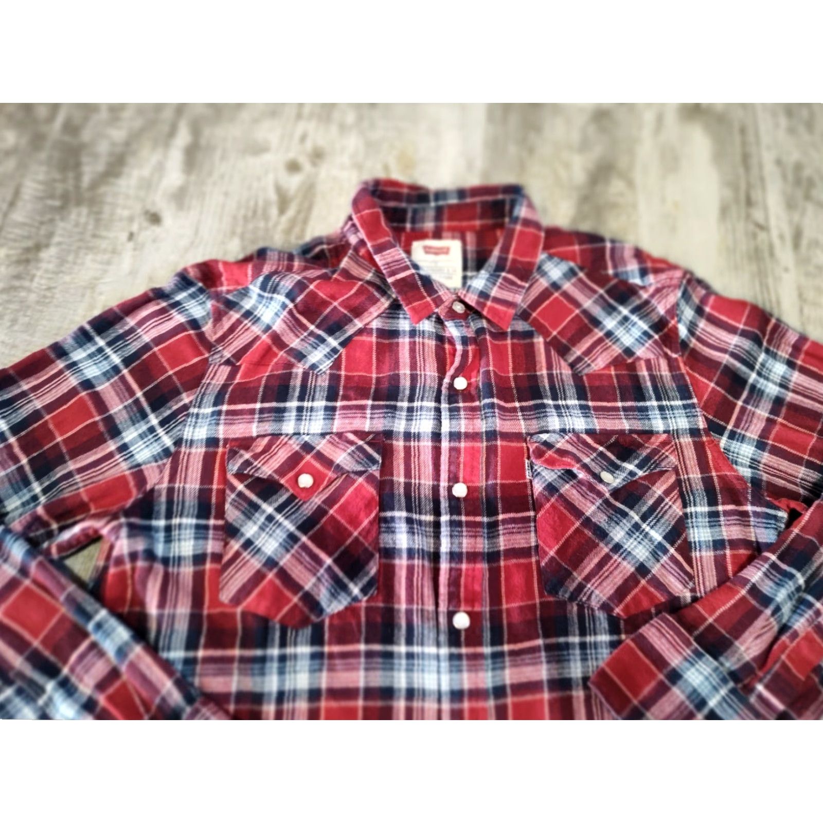 Levi's VINTAGE Levi's Women's Red Plaid Flannel Long Sleeve Snap Button-Up Shirt L Classic Western Size L / US 10 / IT 46 - 7 Thumbnail