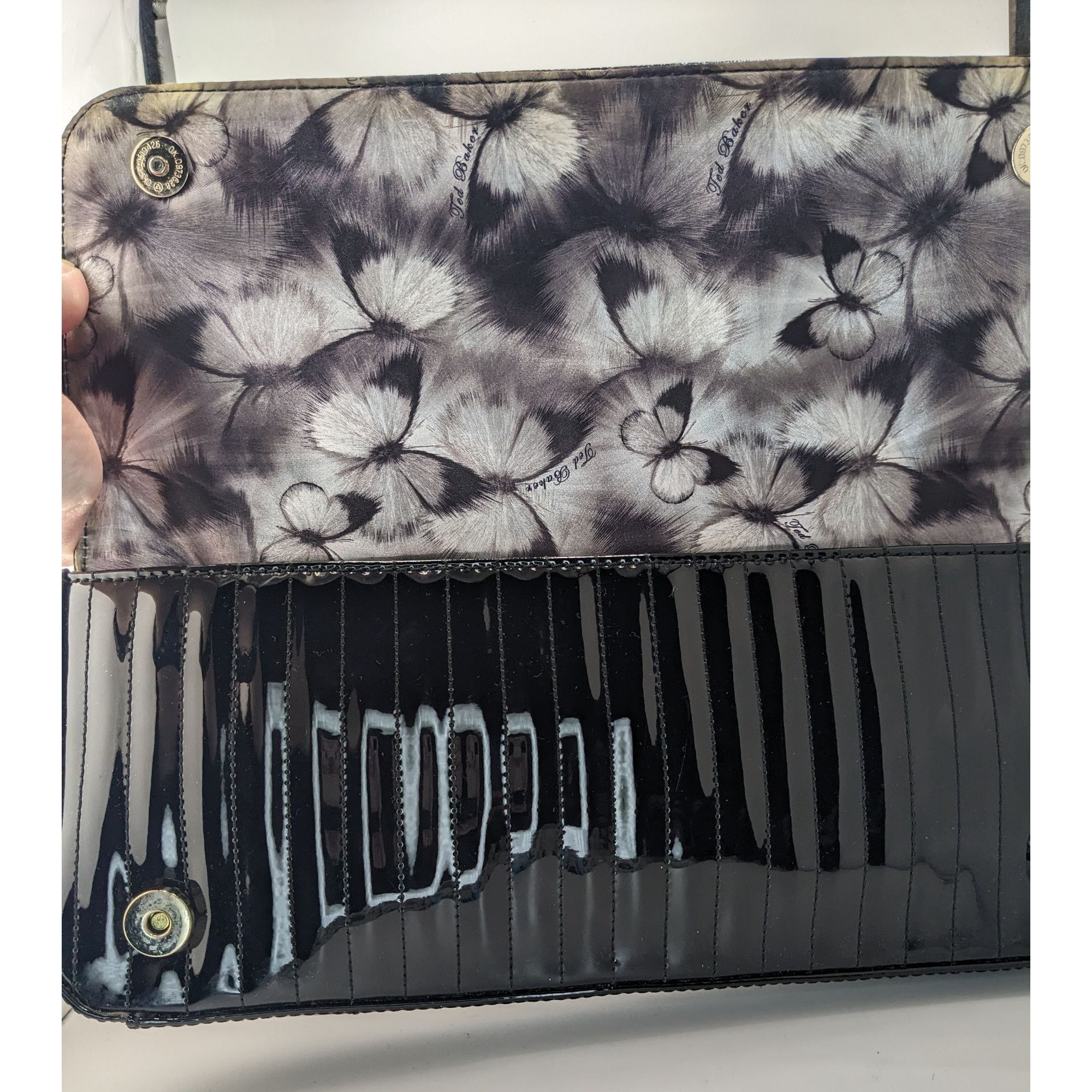 Ted Baker Ted Baker Black Patent Leather Quilted Clutch With Butterfly Size ONE SIZE - 7 Thumbnail