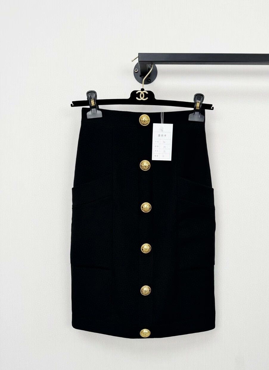 Balmain Balmain brand new skirt Size 34" / US 12 / IT 48 - 1 Thumbnail