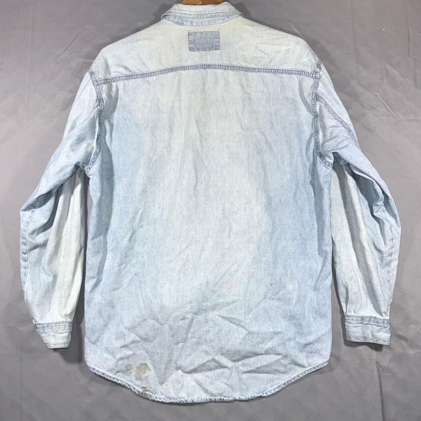 Levi's VINTAGE Levi's Light Wash Distressed Denim Shirt Mens M Long Sleeve Button-Up Collar Pocket 100% Cotton Blue Size US M / EU 48-50 / 2 - 2 Thumbnail