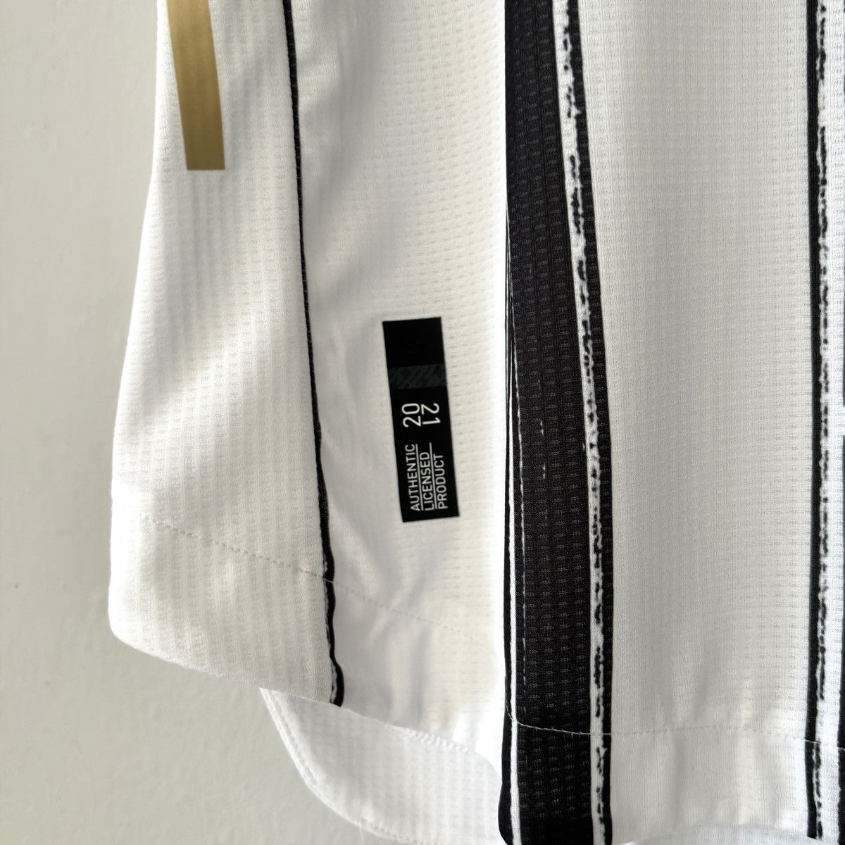 Adidas NEW 2020 2021 Juventus Ronaldo Adidas Home Kit Soccer Jersey Size US XL / EU 56 / 4 - 7 Thumbnail