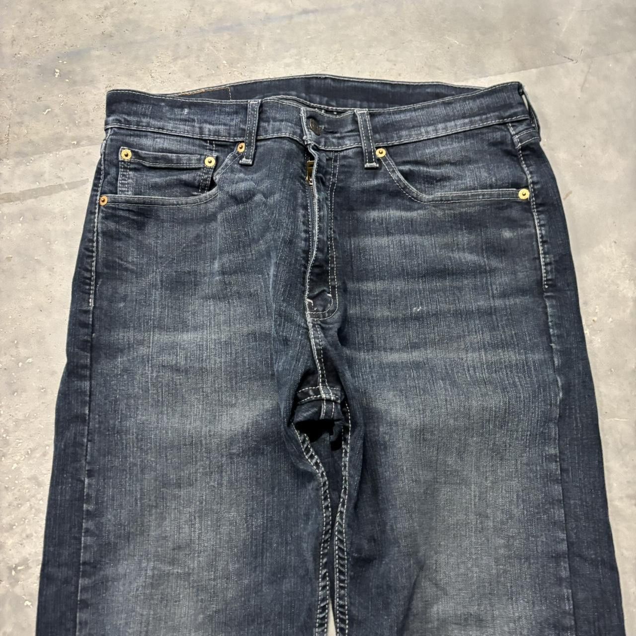Levi's × Vintage Crazy Vintage Y2K/2000s Grunge Dark Wash Levi’s Denim Jeans! Size US 33 - 5 Thumbnail