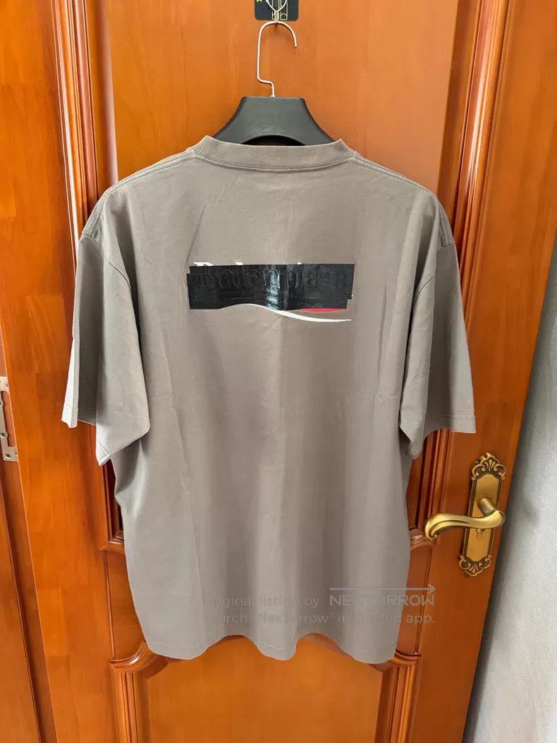 Balenciaga Balenciaga Grey Tape Coca-Cola Short Sleeve T-Shirt Size US M / EU 48-50 / 2 - 2 Thumbnail