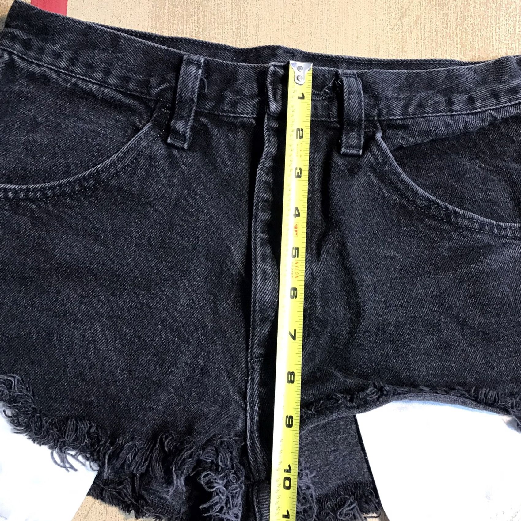 Denime VINTAGE Rustler Shorts Womens Cut Off Black Denim 29 90s 5-Pocket Rustler Women's Jeans Shorts Size 29" - 7 Thumbnail