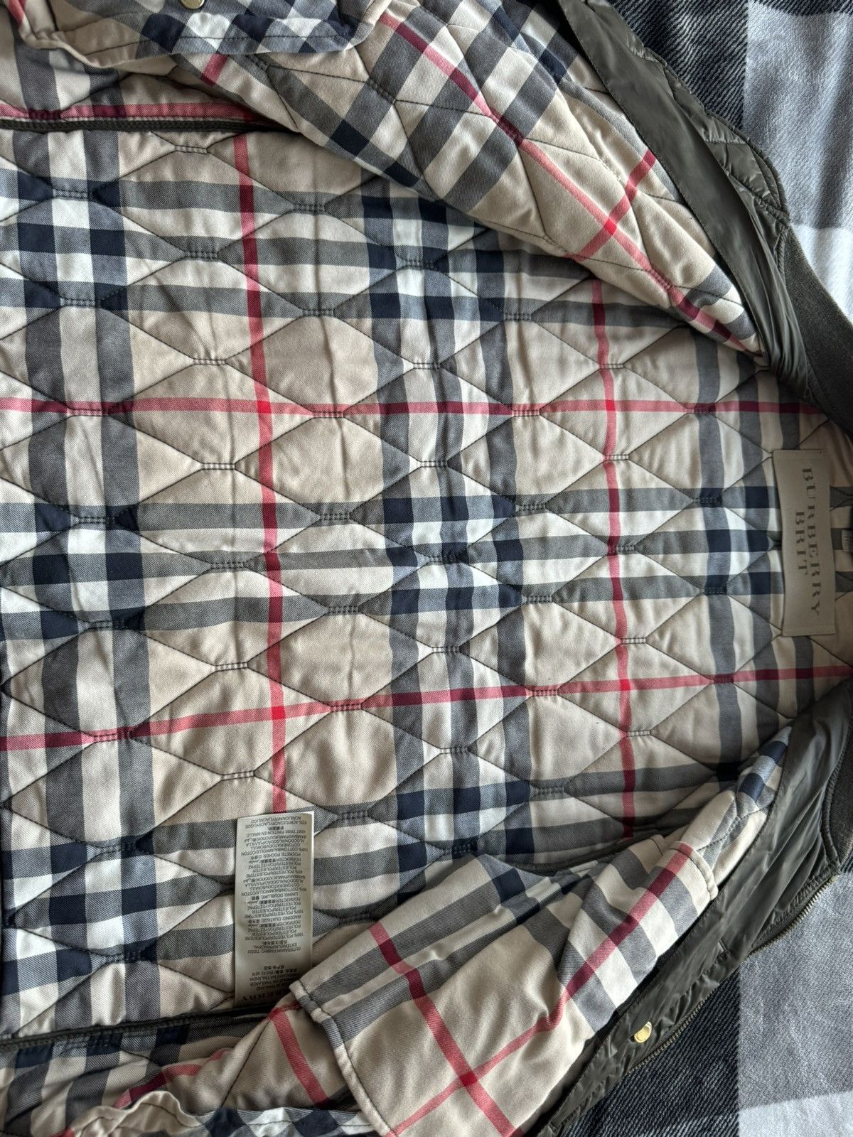 Burberry Burberry Brit Bomber quilted jacket sz xxl Size US XXL / EU 58 / 5 - 4 Thumbnail