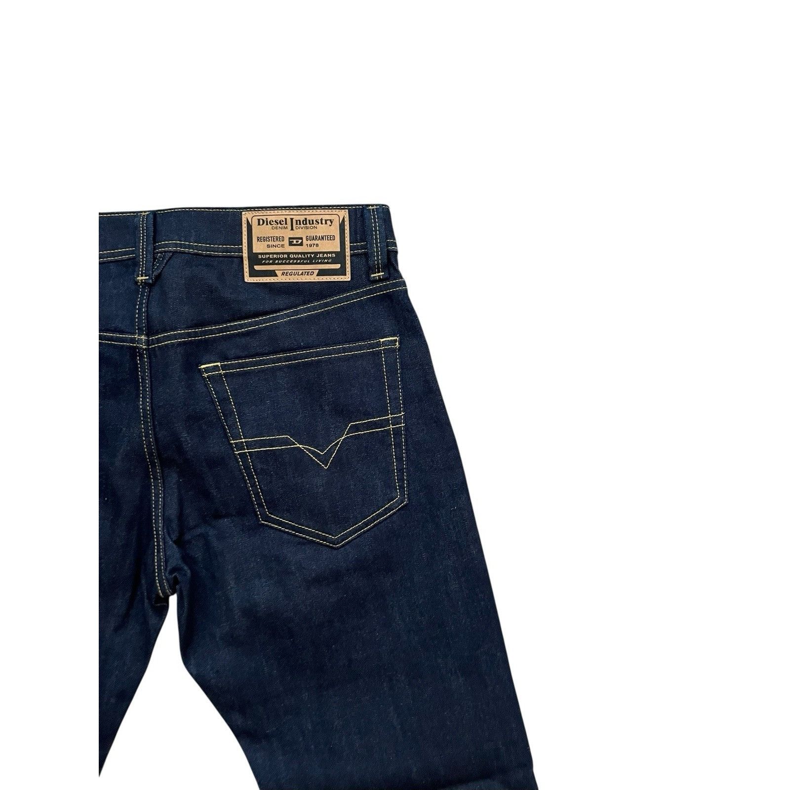 Diesel Diesel Mens Jeans Larkee Straight RB069 Dark Blue Size 34/32 Size US 34 / EU 50 - 6 Thumbnail