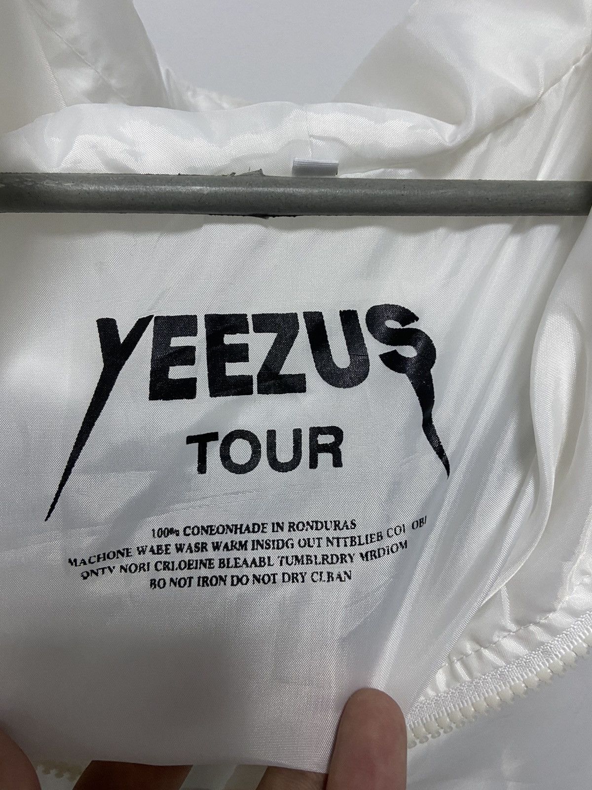 Kanye West × Vintage Kanye West Jacket Rain Coat Vintage Big Logo Print 3 Yeezy Size US L / EU 52-54 / 3 - 4 Thumbnail