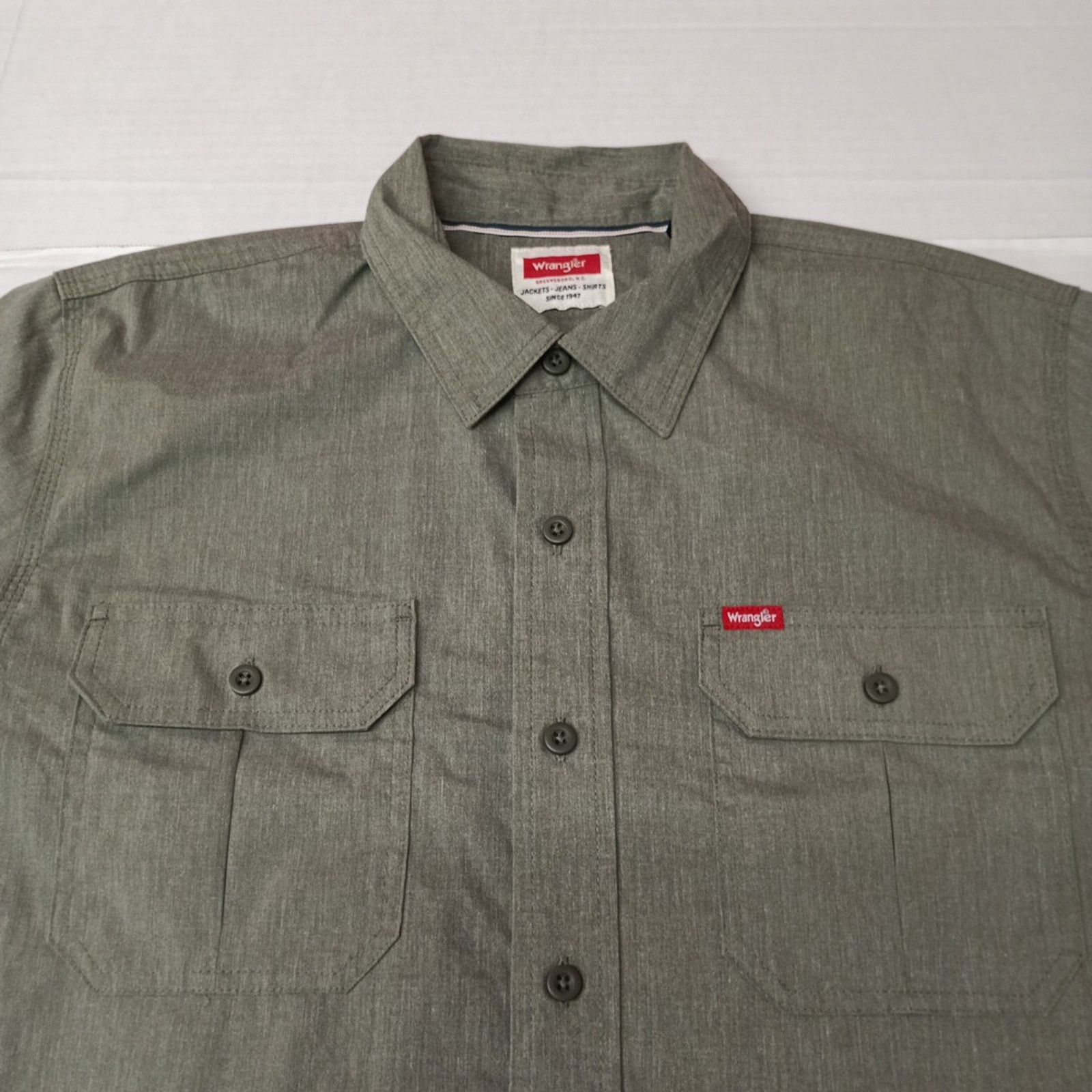Wrangler Wrangler Big Men's Relaxed Fit Woven Shirt Size L Green Size US L / EU 52-54 / 3 - 4 Thumbnail