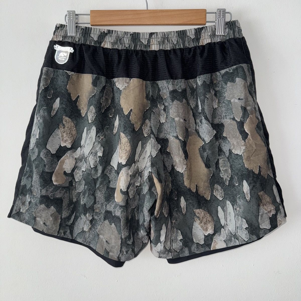 Karhu 🔥🔥 Karhu Leaf Print Shorts Size US 34 / EU 50 - 4 Thumbnail
