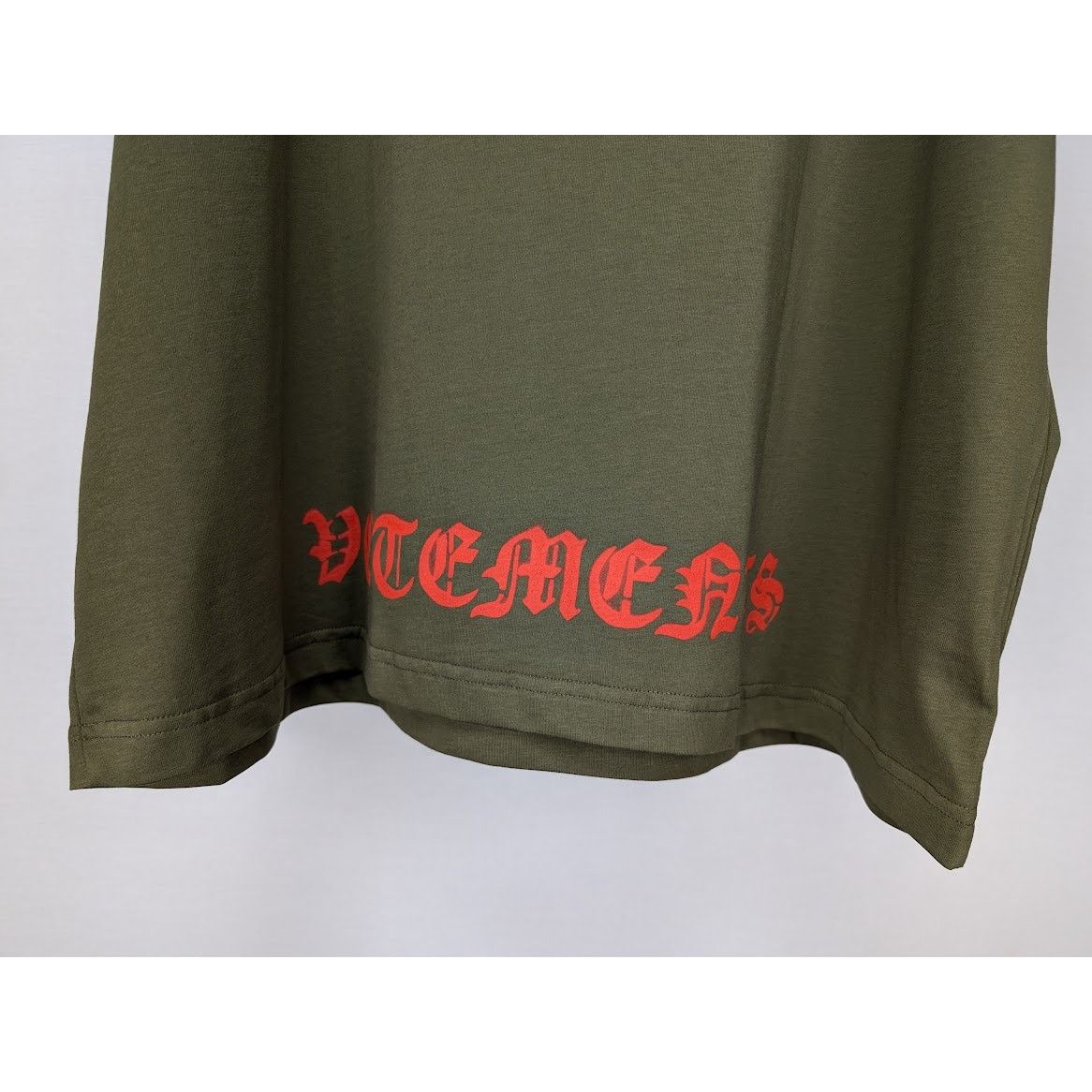 Vetements o1rshd1 T-Shirt Tee in Khaki Size US L / EU 52-54 / 3 - 14 Thumbnail