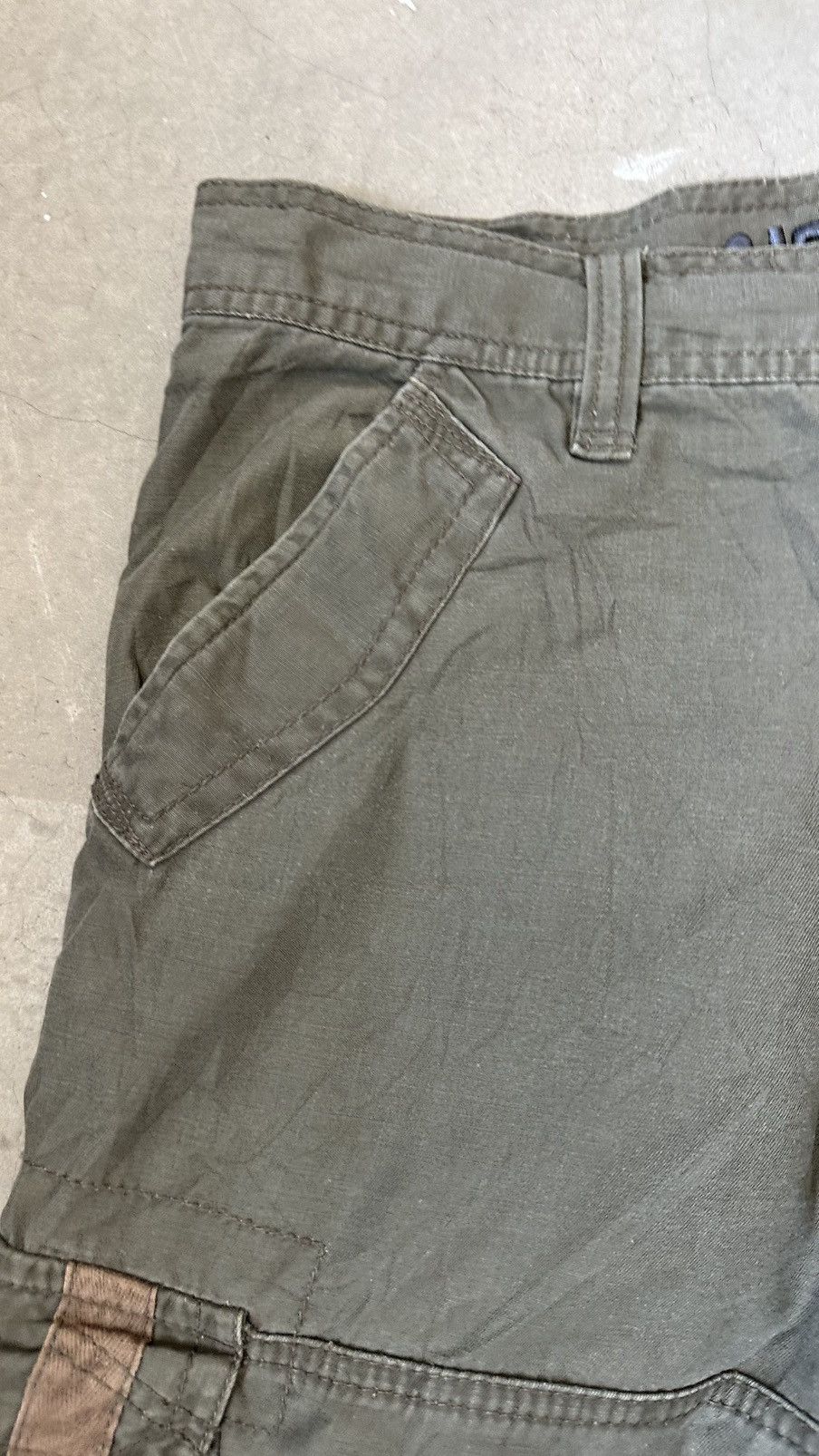 Airwalk VINTAGE AIRWALK CARGO PANT ARMY Size US 33 - 7 Thumbnail