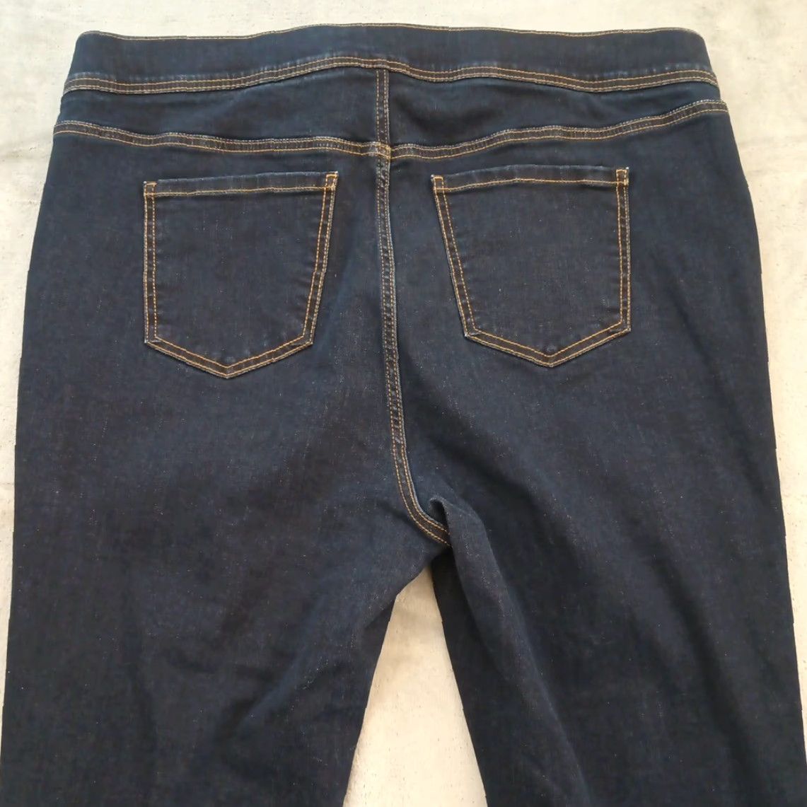 Torrid **Torrid Skinny Jeans Women Size 3 Blue Dark Wash Denim Zip** User: Torrid Skinny Jeans Women Size 3 Blue Dark Wash Denim Zip Size 26" / US 2 / IT 38 - 7 Thumbnail
