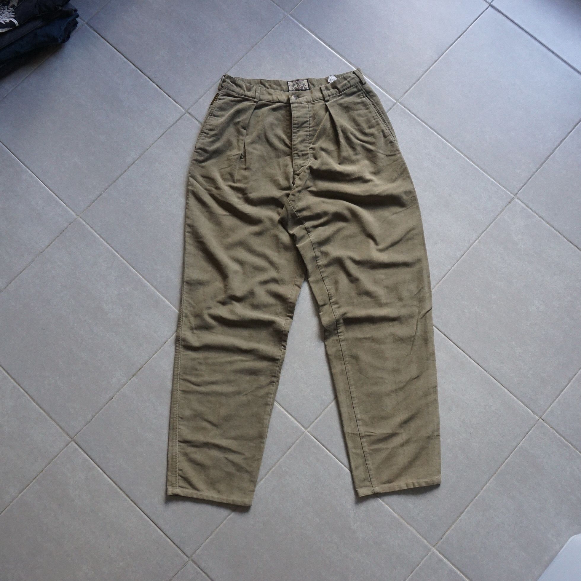 Armani × Vintage Vintage armani olive trouser Size US 34 / EU 50 - 1 Thumbnail