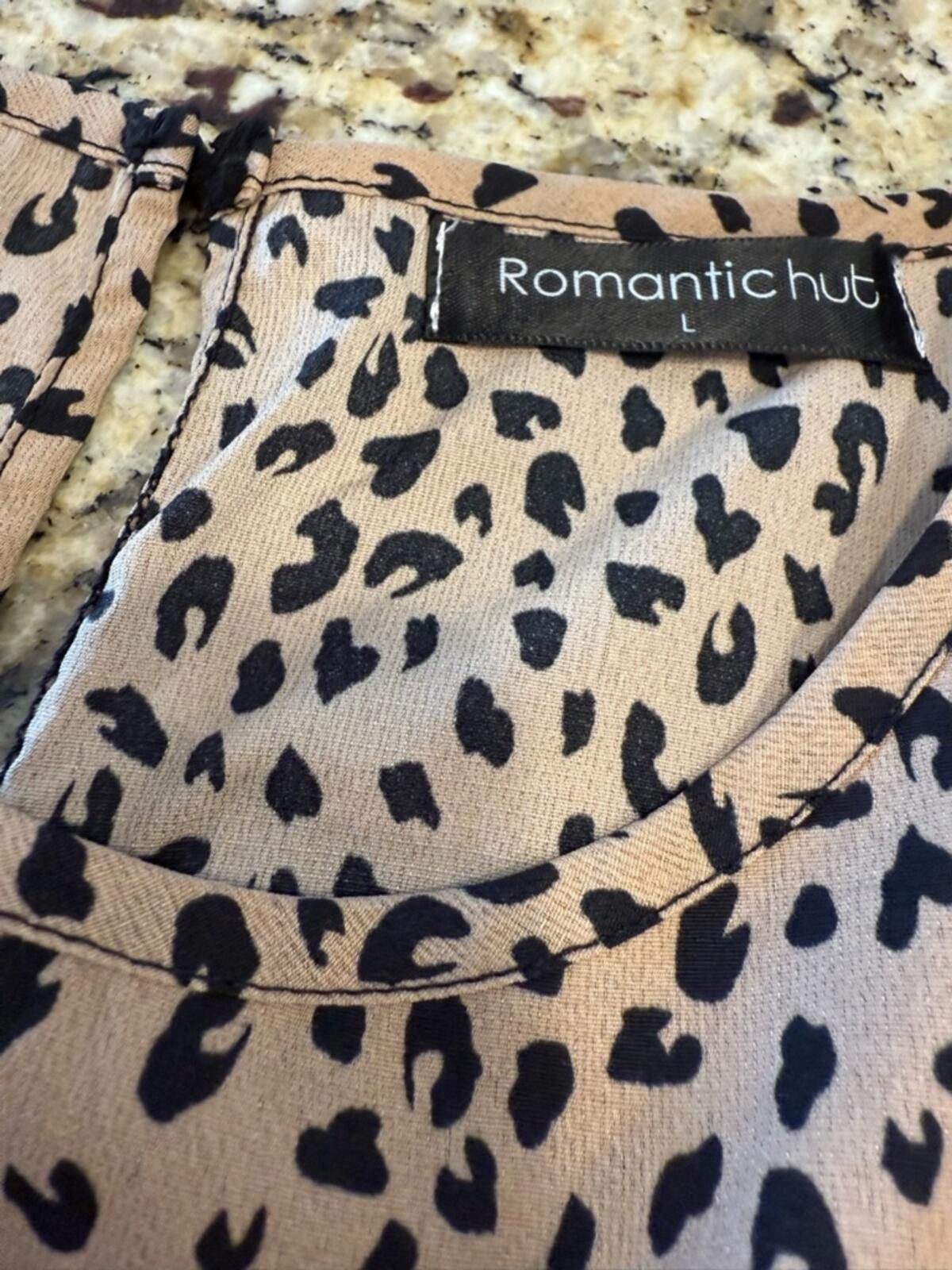 Other Romantic Hut leopard print short flutter sleeve top SZ LG Size L / US 10 / IT 46 - 5 Thumbnail